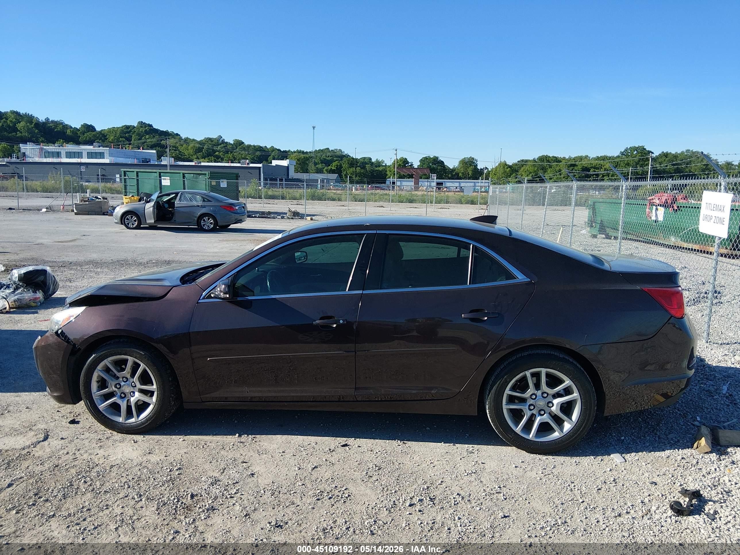 2015 Chevrolet Malibu 1lt Burgundy vin: 1G11C5SL8FF164854