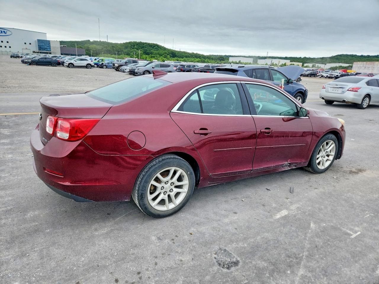 2015 Chevrolet Malibu 1lt Maroon vin: 1G11C5SL8FF198972