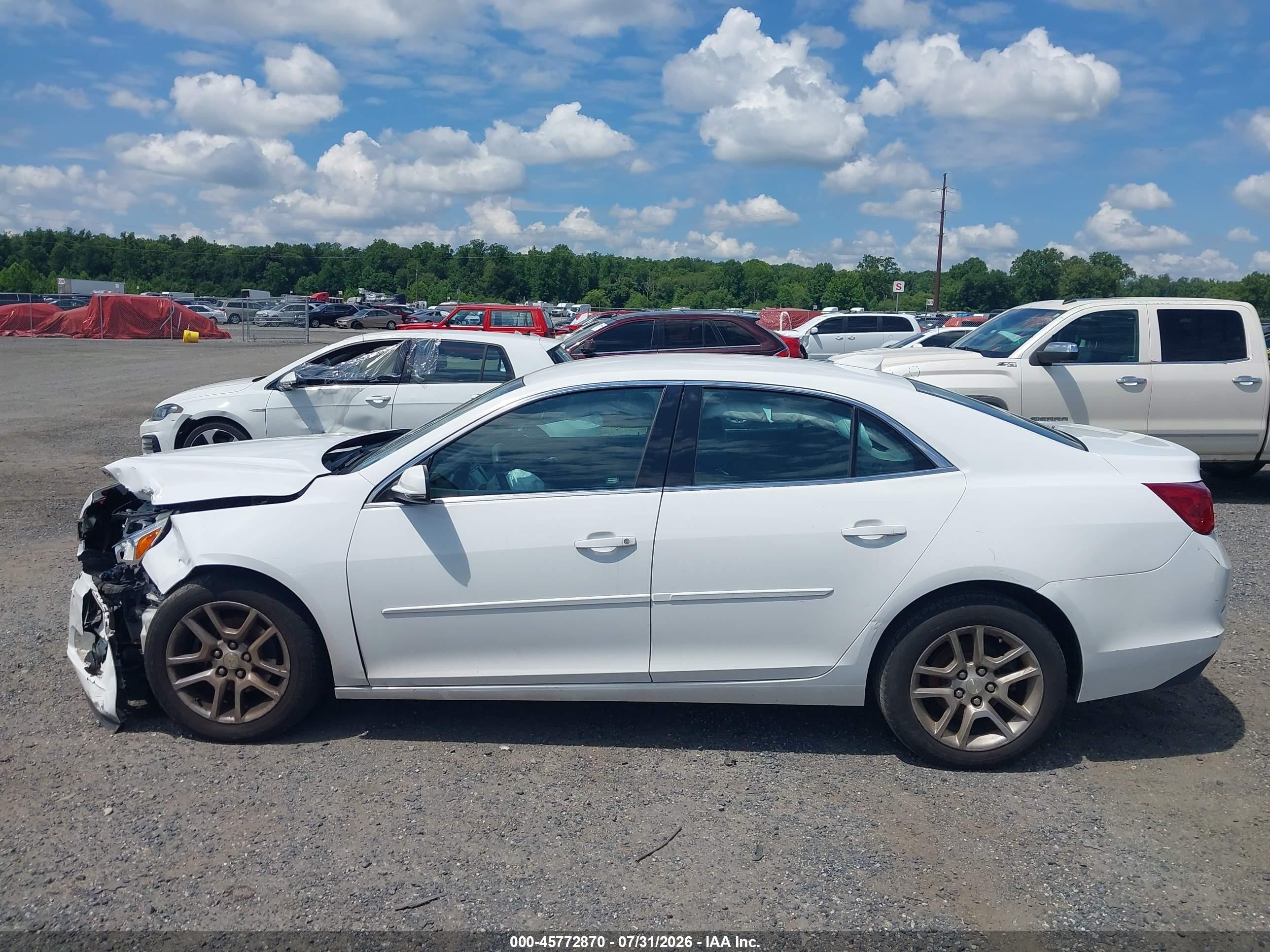 2015 Chevrolet Malibu 1lt Белый vin: 1G11C5SL8FF236667
