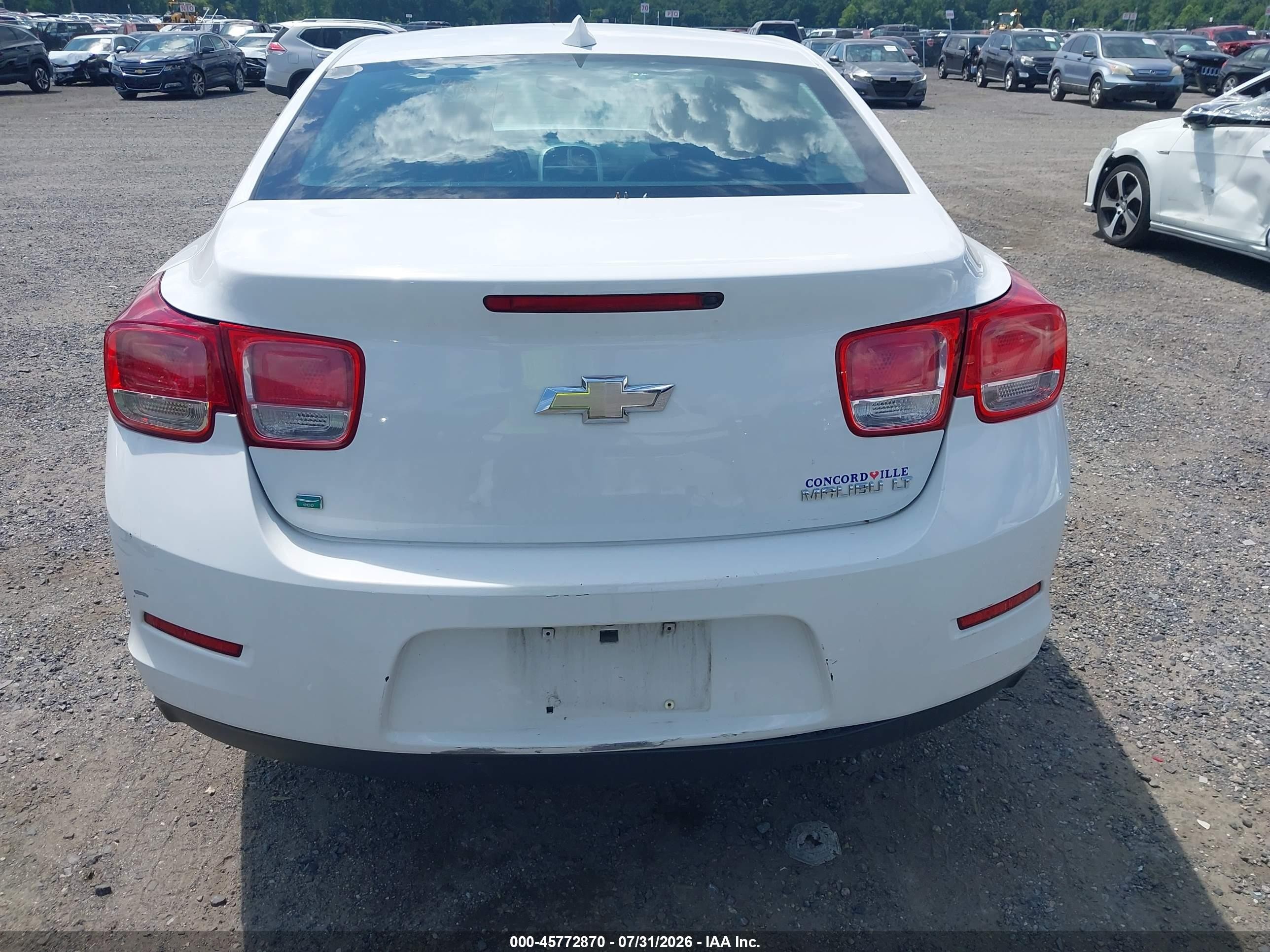 2015 Chevrolet Malibu 1lt Белый vin: 1G11C5SL8FF236667