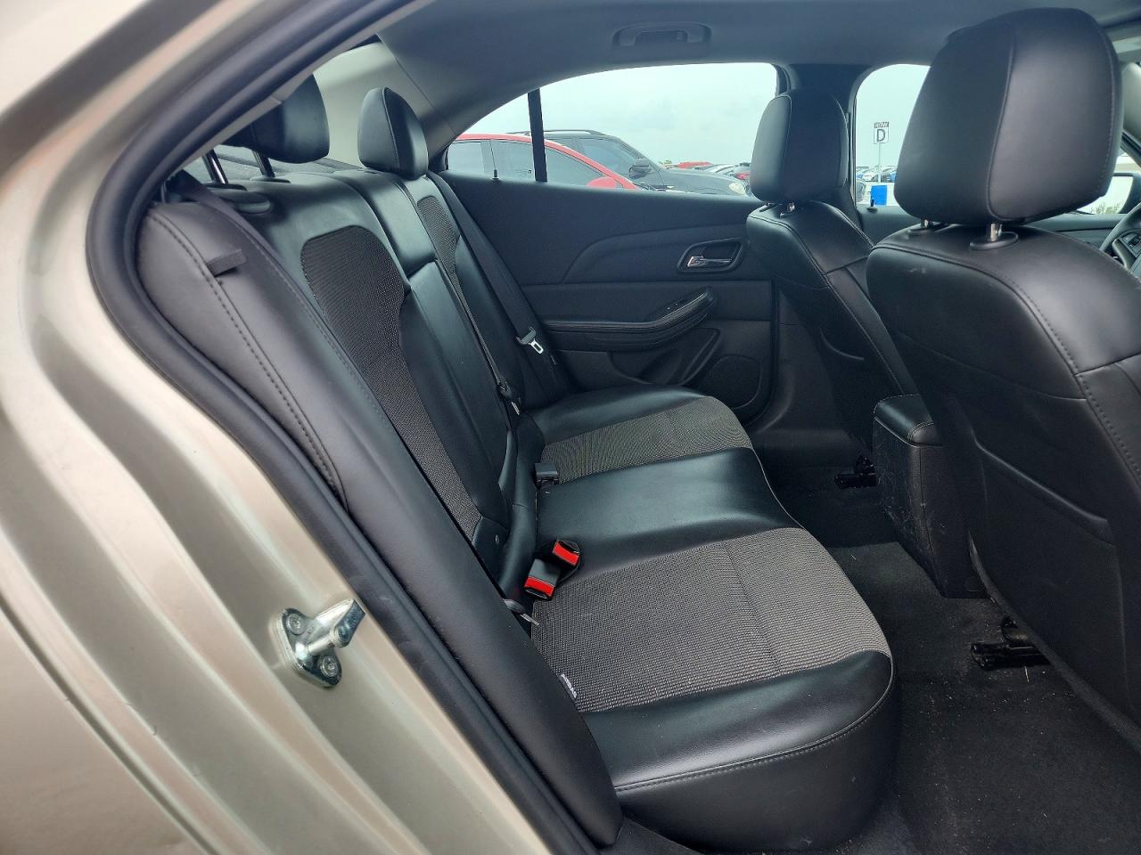 2015 Chevrolet Malibu 1lt Кремовый vin: 1G11C5SL8FF237897