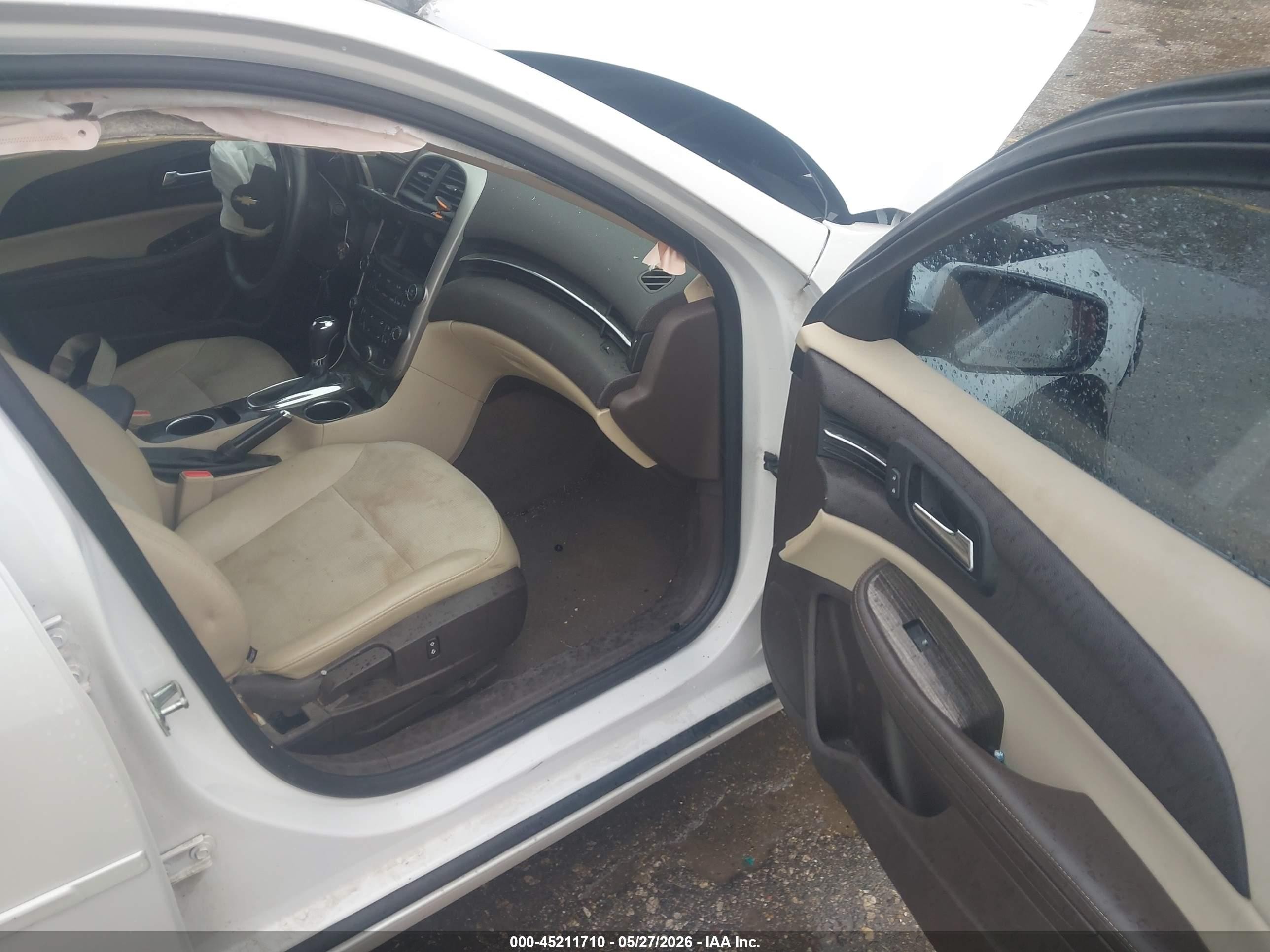 2015 Chevrolet Malibu 1lt Белый vin: 1G11C5SL8FF273413