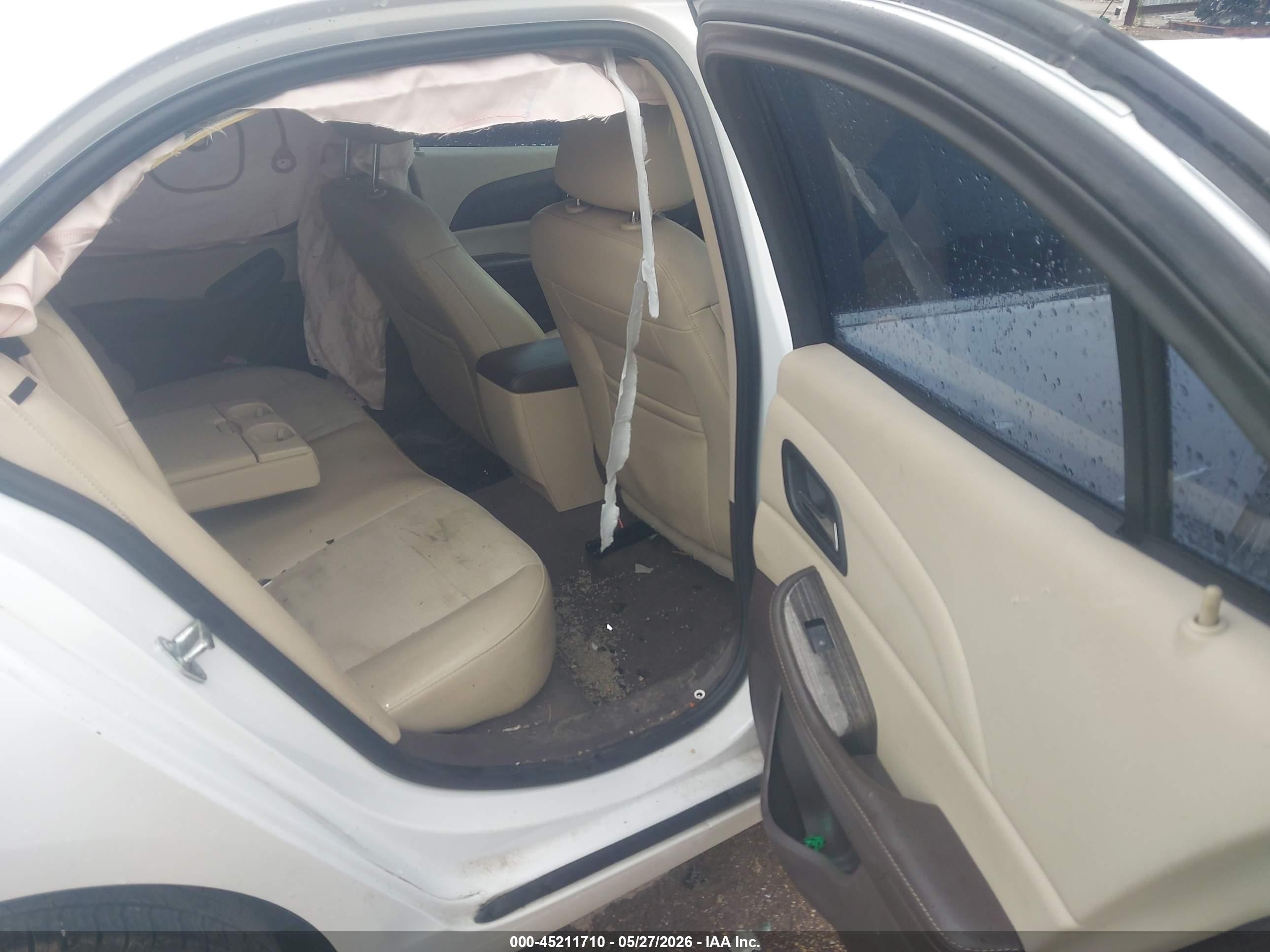 2015 Chevrolet Malibu 1lt Белый vin: 1G11C5SL8FF273413