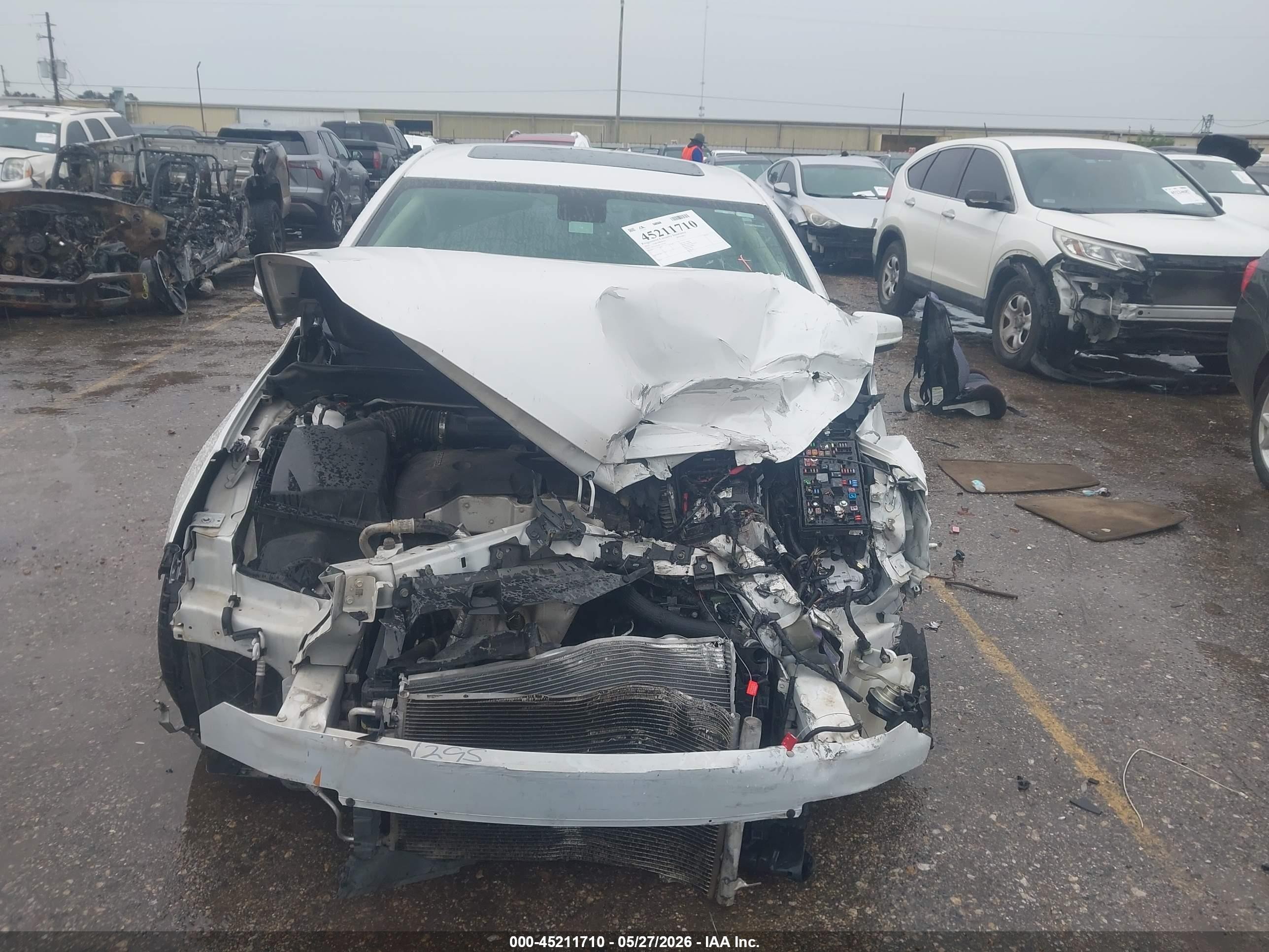 2015 Chevrolet Malibu 1lt Белый vin: 1G11C5SL8FF273413