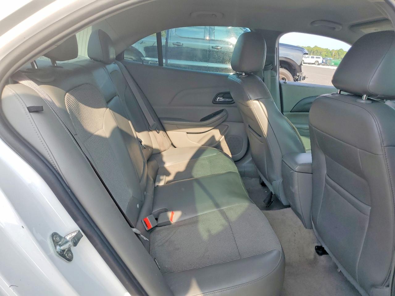 2015 Chevrolet Malibu 1lt White vin: 1G11C5SL8FU117108