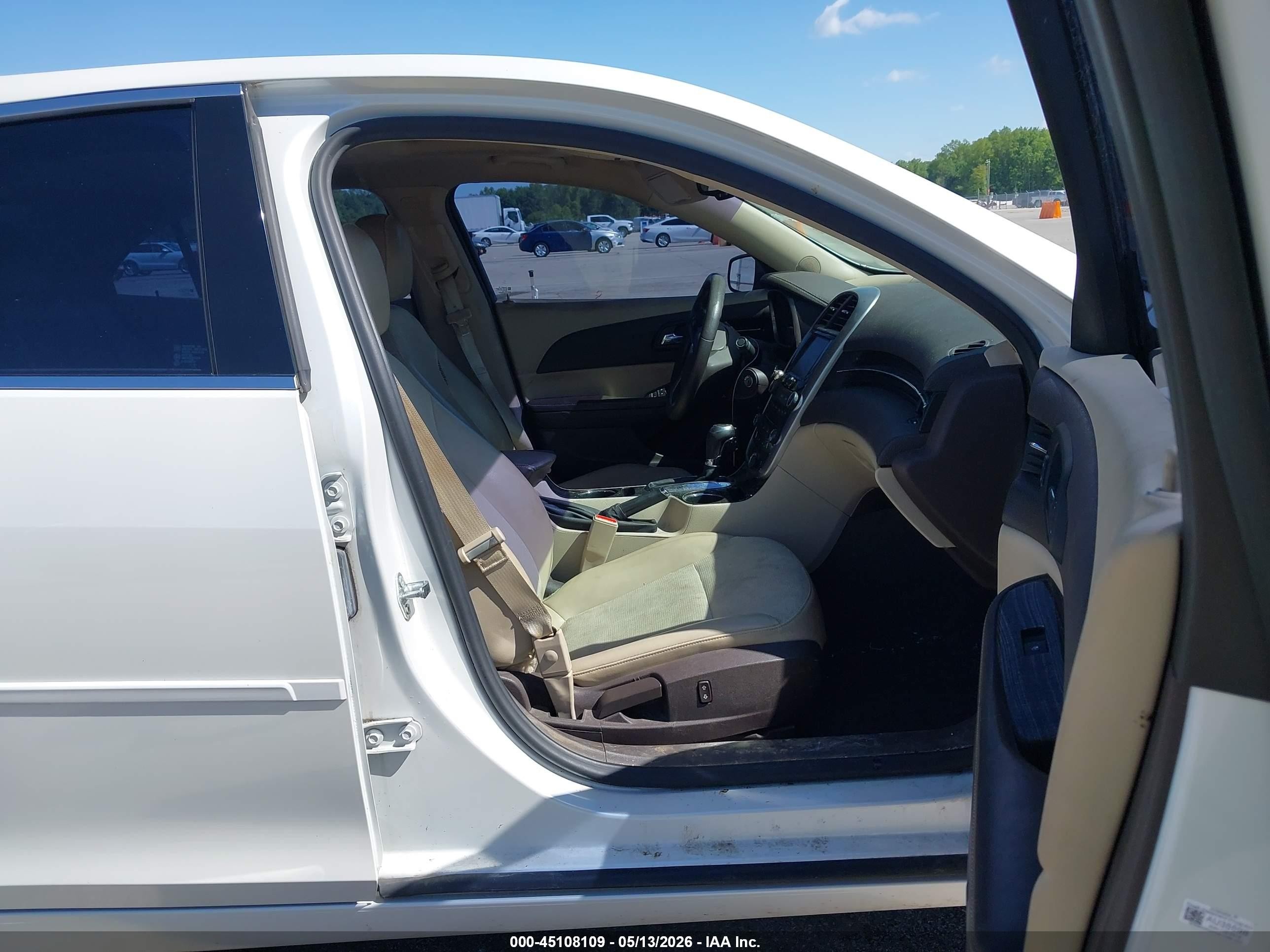 2015 Chevrolet Malibu 1lt White vin: 1G11C5SL8FU151579