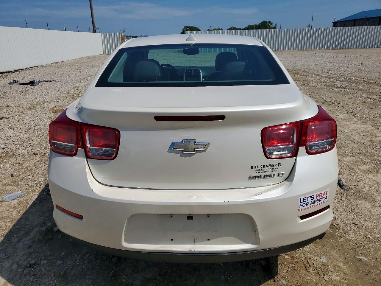 2014 Chevrolet Malibu 1lt White vin: 1G11C5SL9EF189552