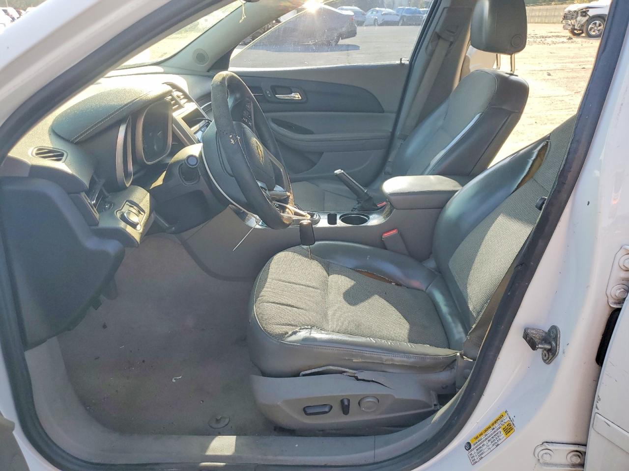 2014 Chevrolet Malibu 1lt White vin: 1G11C5SL9EF228513