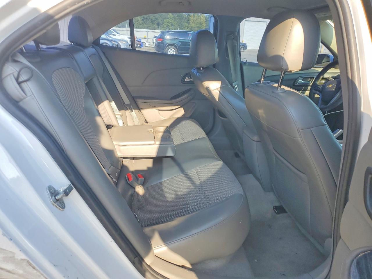 2014 Chevrolet Malibu 1lt White vin: 1G11C5SL9EF228513