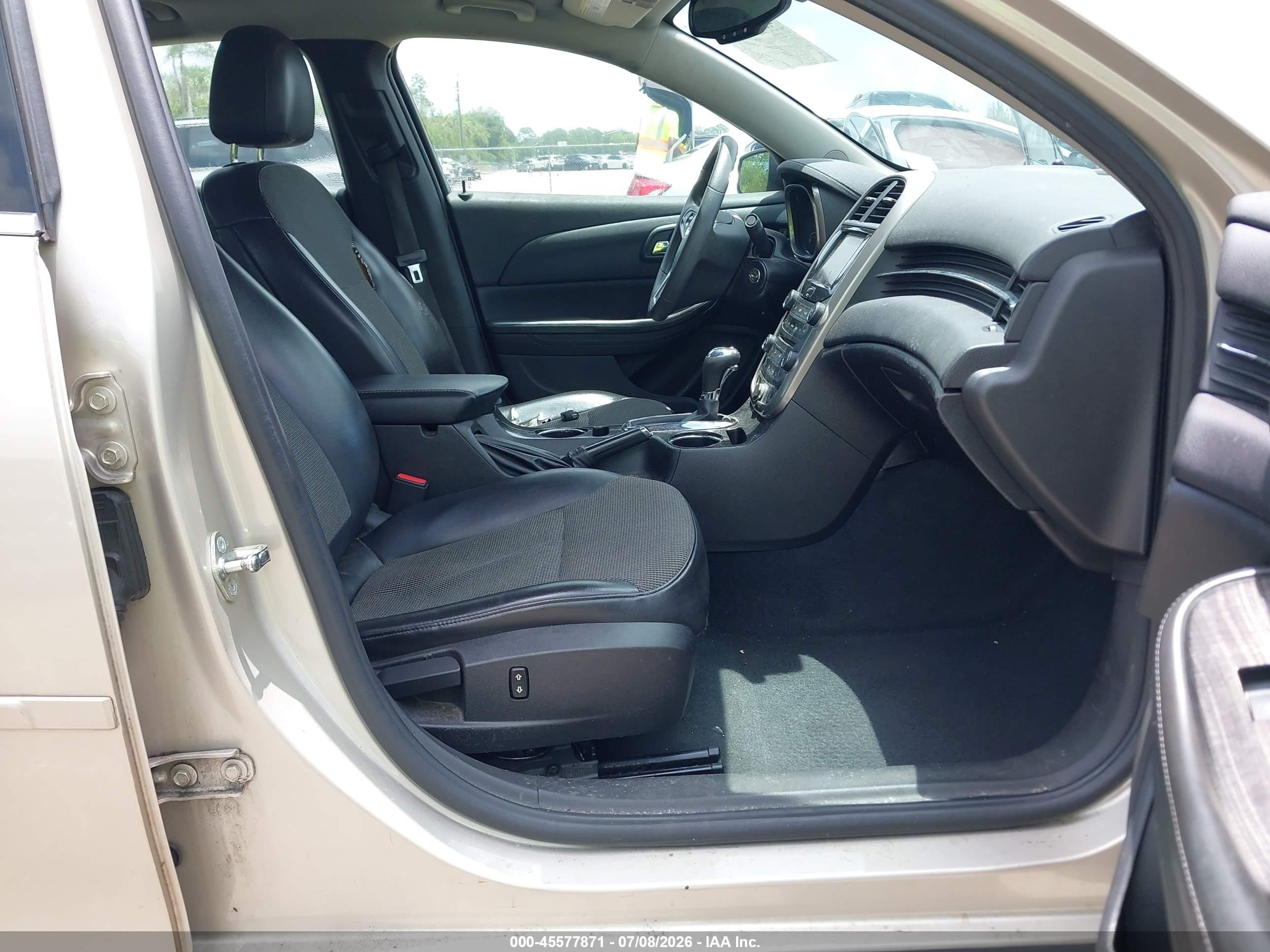 2015 Chevrolet Malibu 1lt Beige vin: 1G11C5SL9FF340570