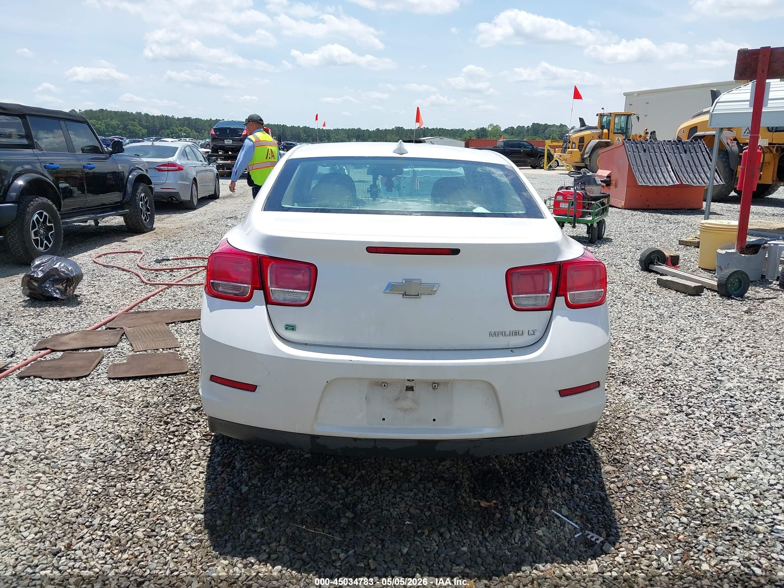 2015 Chevrolet Malibu 1lt White vin: 1G11C5SL9FF349026
