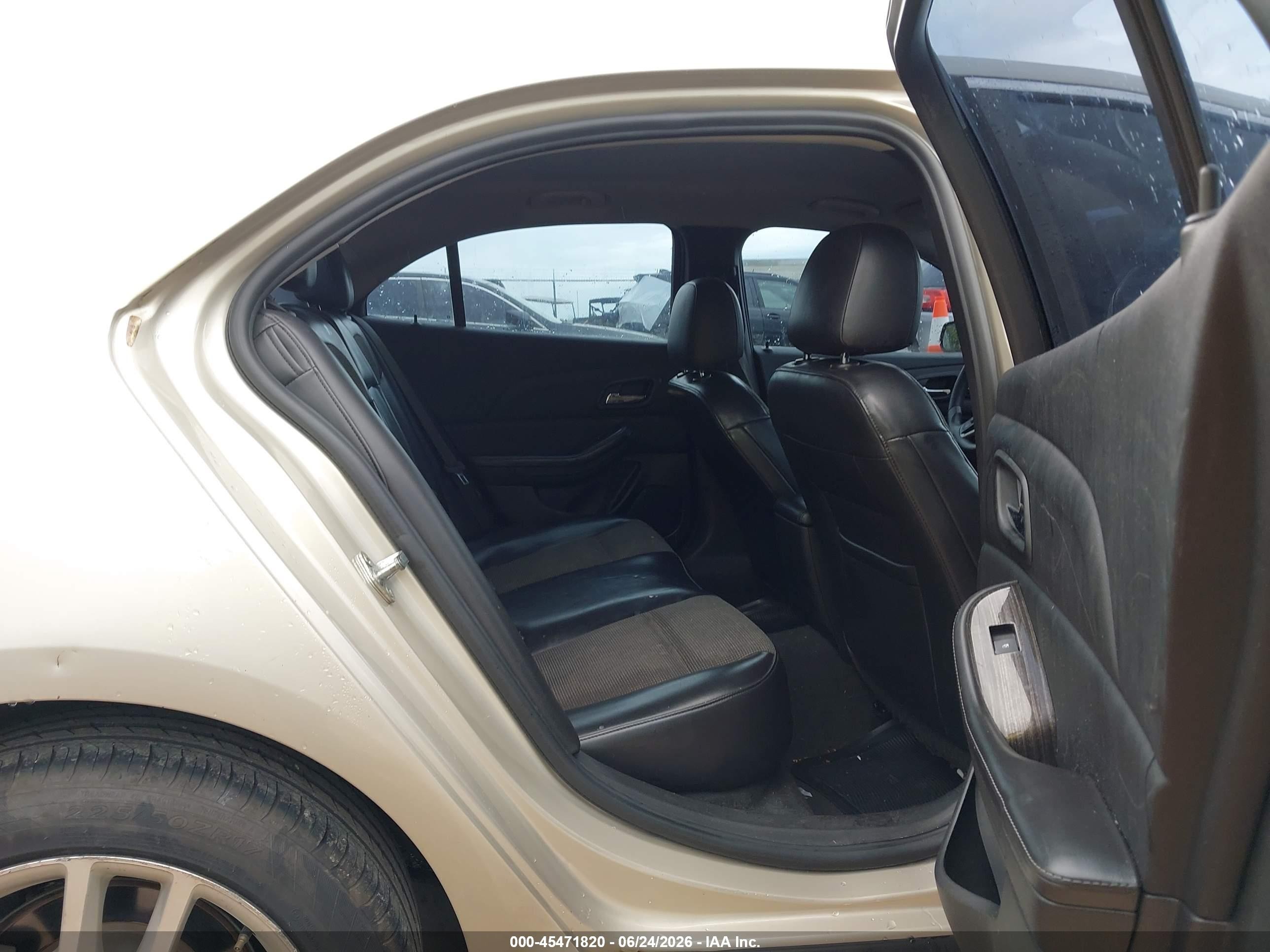 2014 Chevrolet Malibu 1lt Золотой vin: 1G11C5SLXEF119221