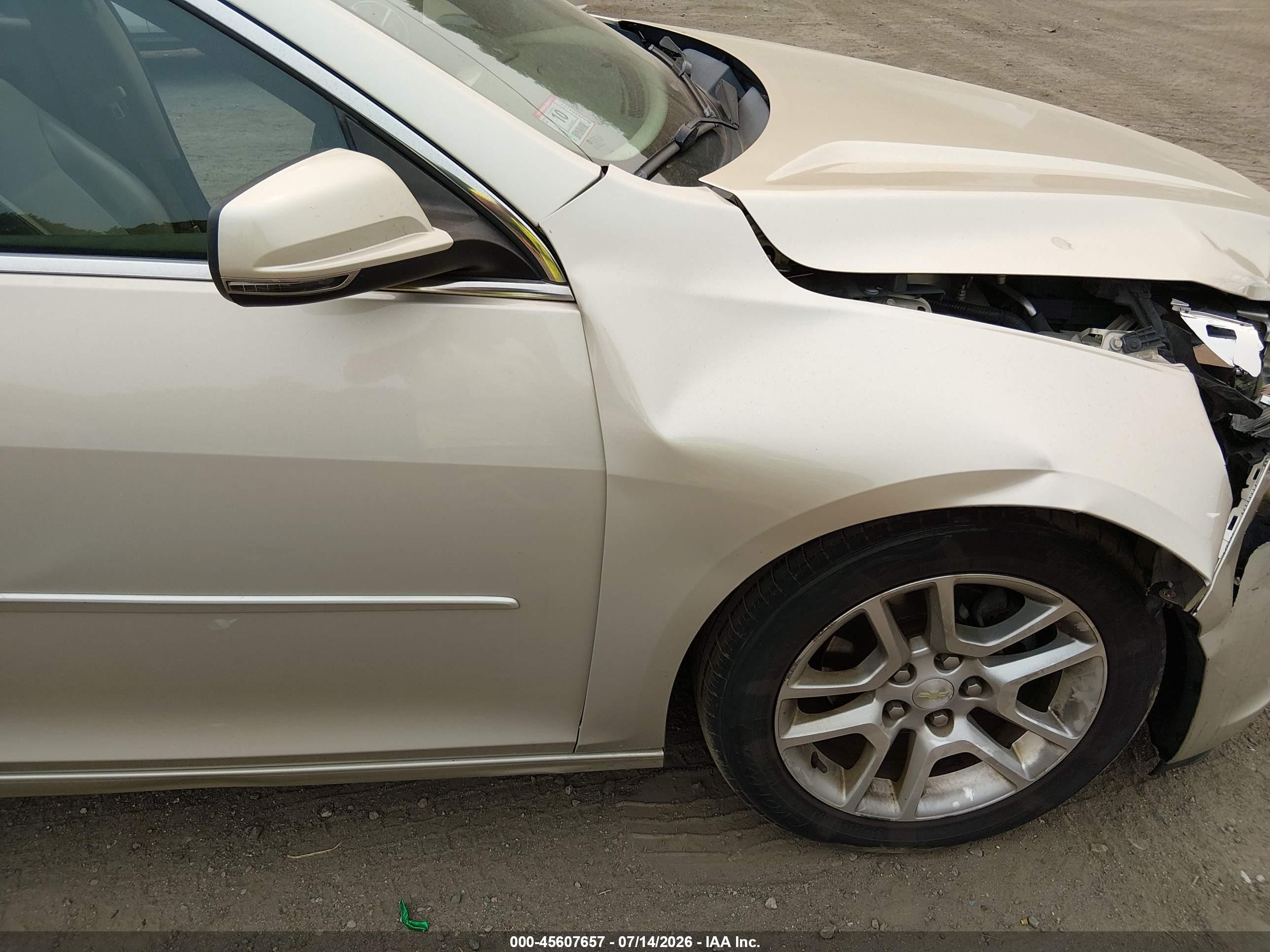 2014 Chevrolet Malibu 1lt Золотой vin: 1G11C5SLXEF240976