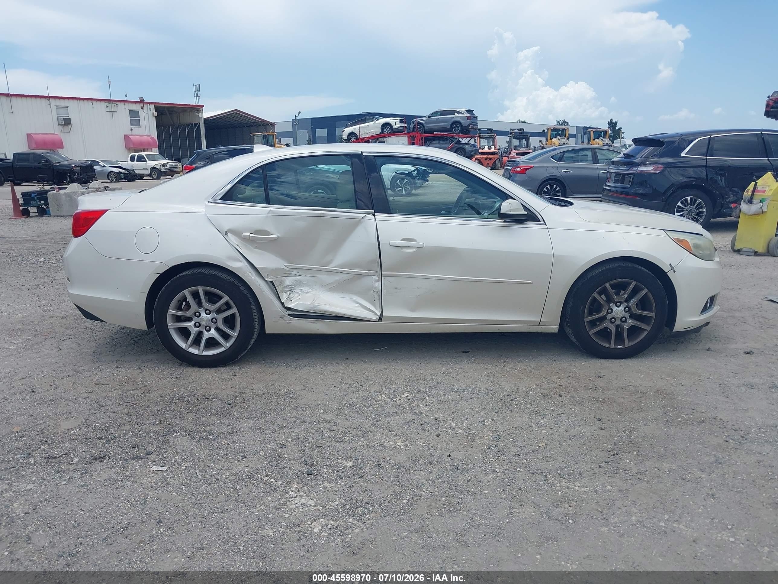 2014 Chevrolet Malibu 1lt White vin: 1G11C5SLXEF274836