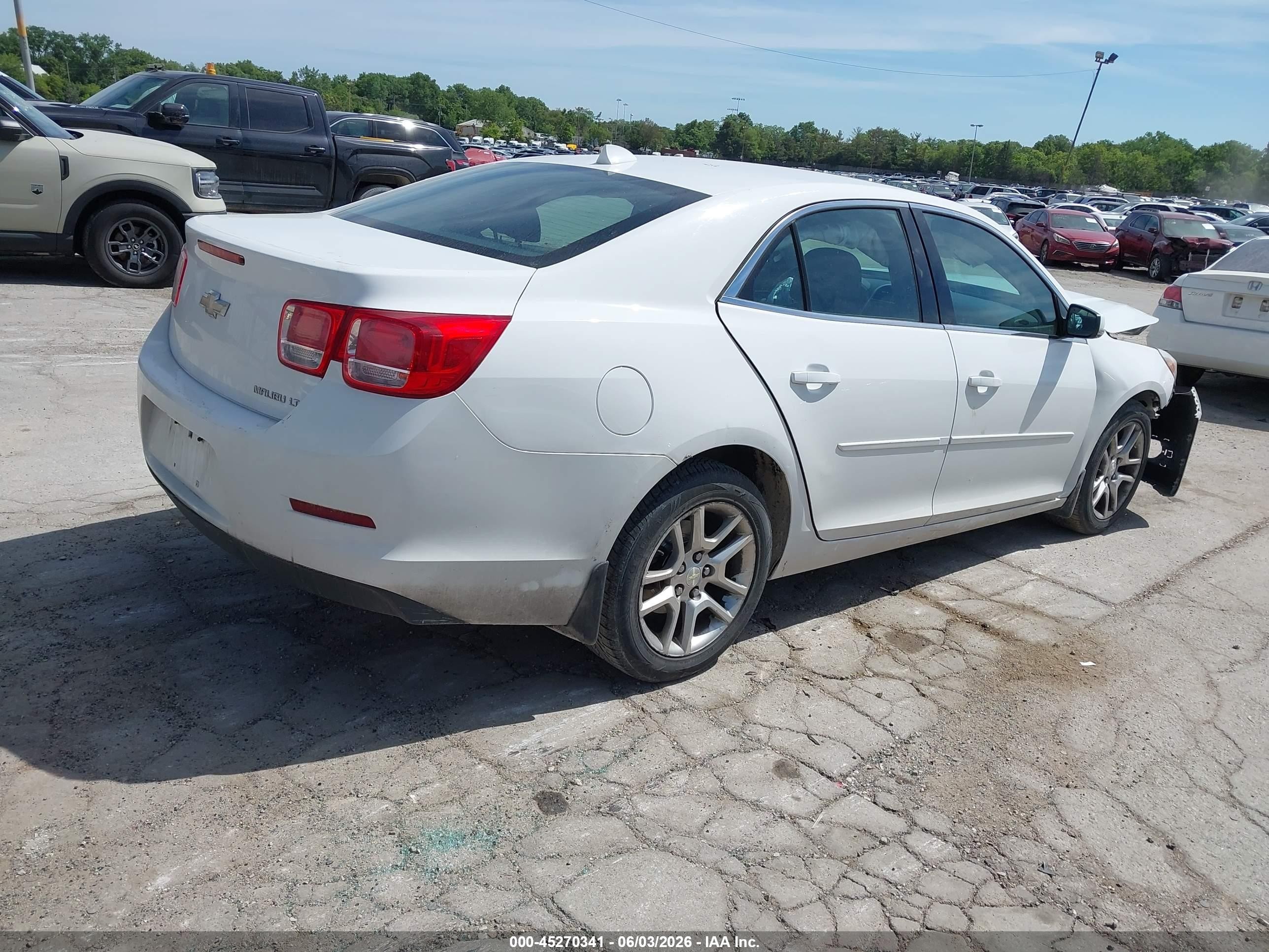 2014 Chevrolet Malibu 1lt White vin: 1G11C5SLXEU126617