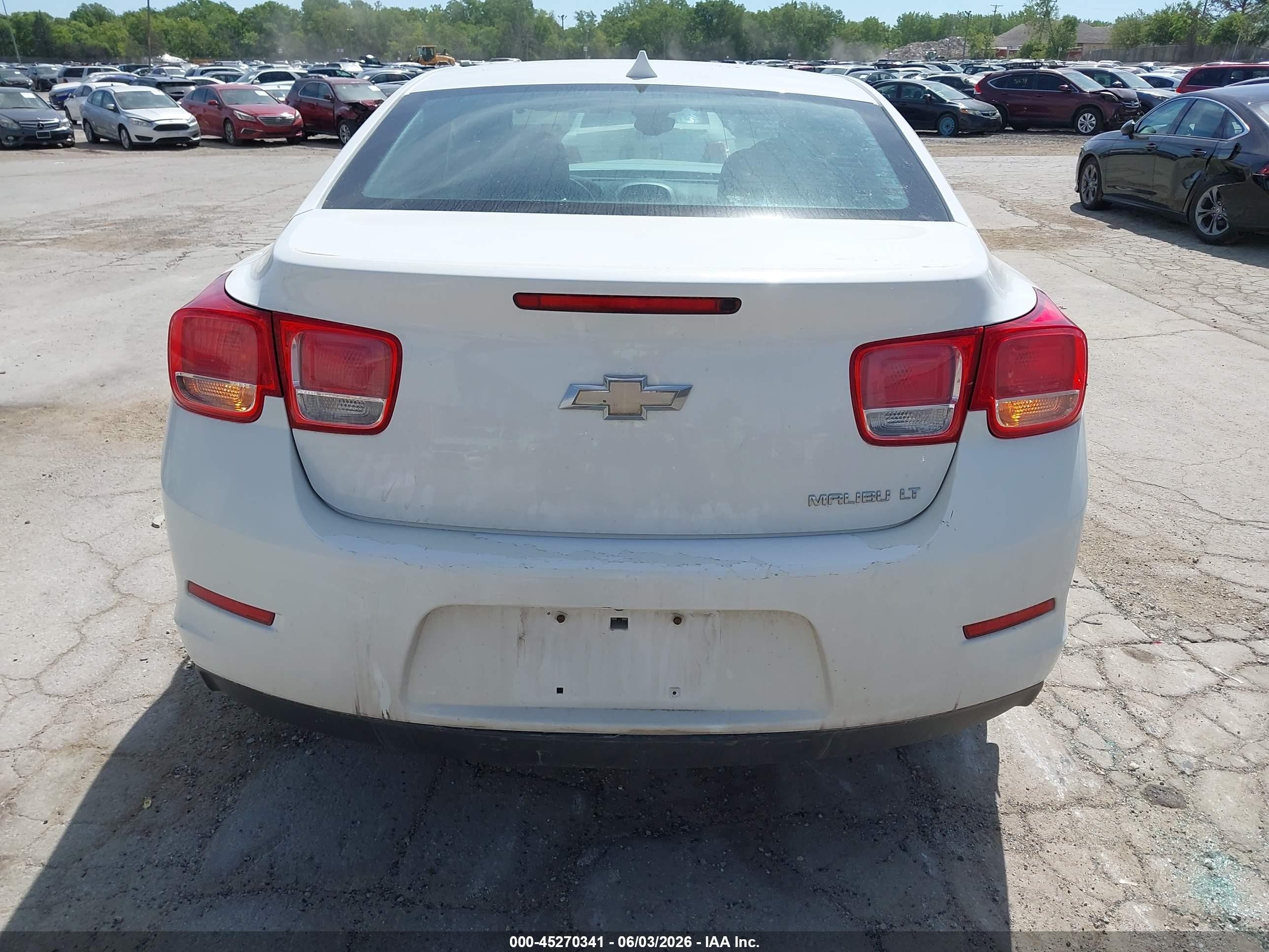 2014 Chevrolet Malibu 1lt White vin: 1G11C5SLXEU126617