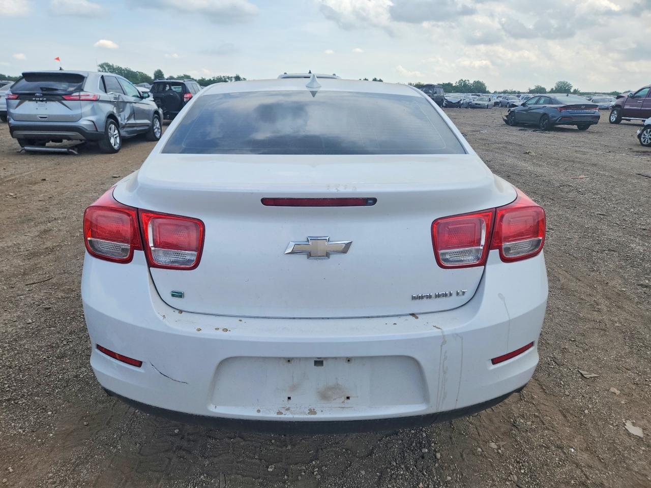 2015 Chevrolet Malibu 1lt White vin: 1G11C5SLXFF190971