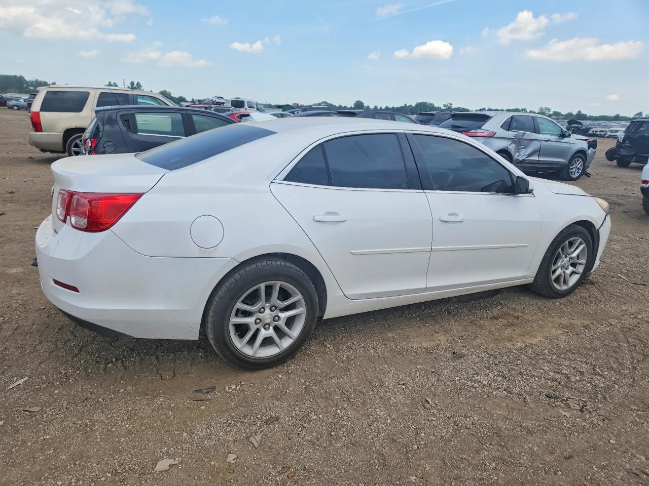 2015 Chevrolet Malibu 1lt White vin: 1G11C5SLXFF190971