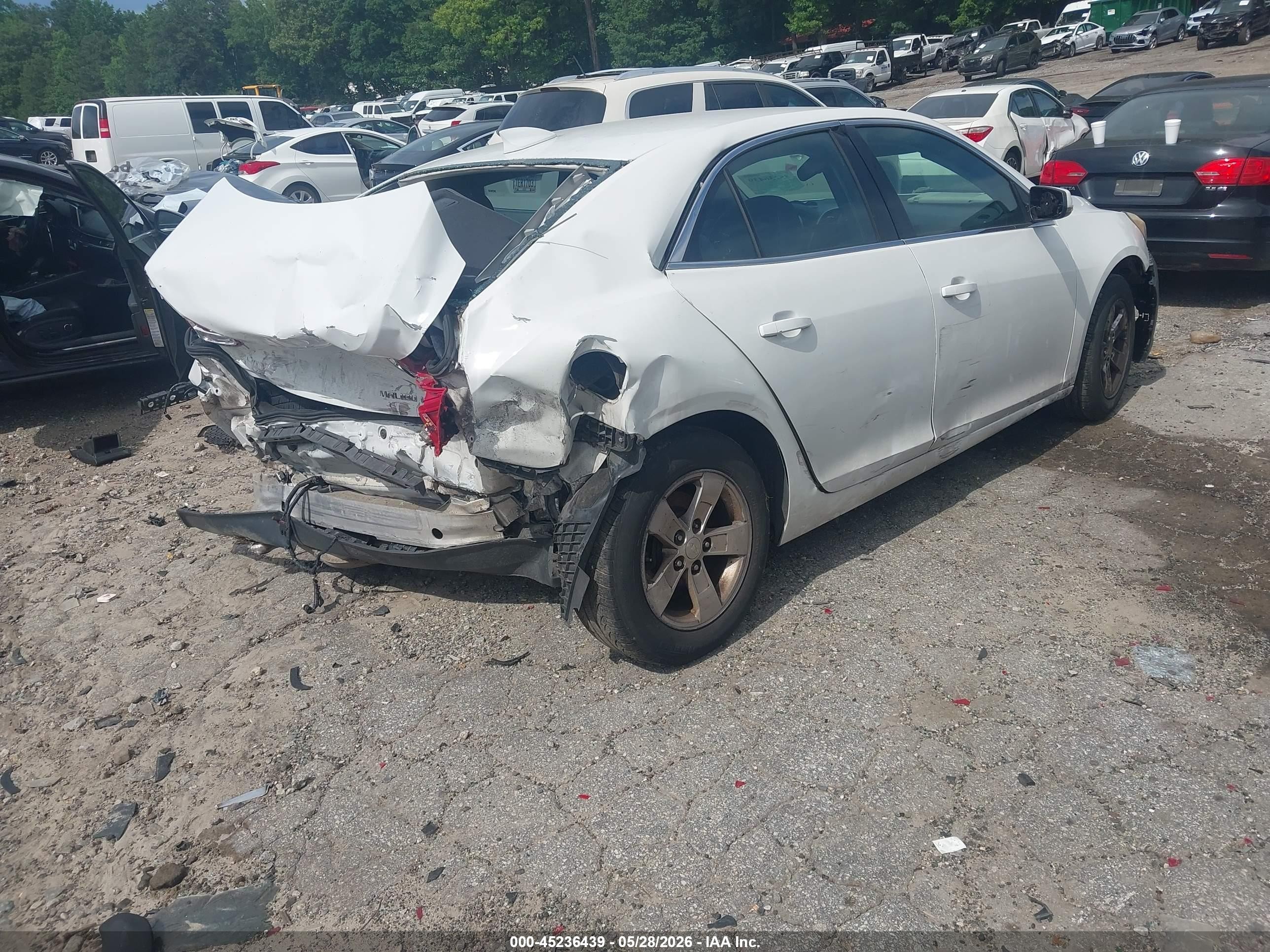 2015 Chevrolet Malibu 1lt White vin: 1G11C5SLXFF226089