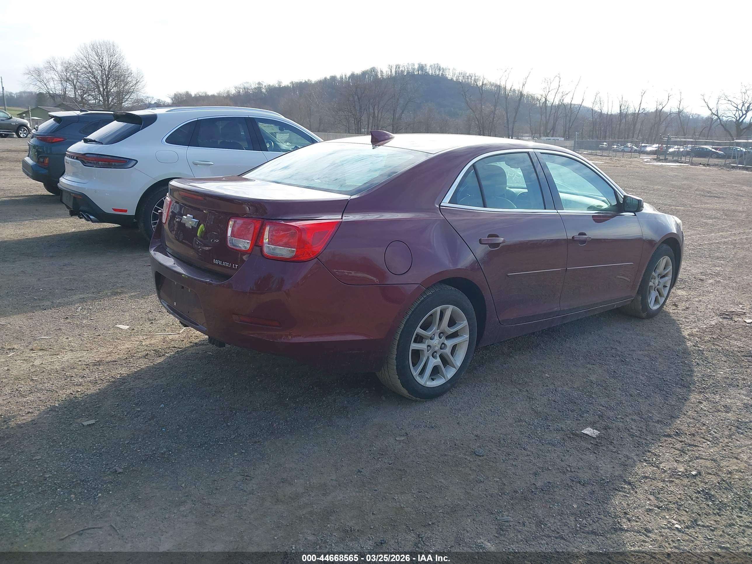 2015 Chevrolet Malibu 1lt Red vin: 1G11C5SLXFF246262