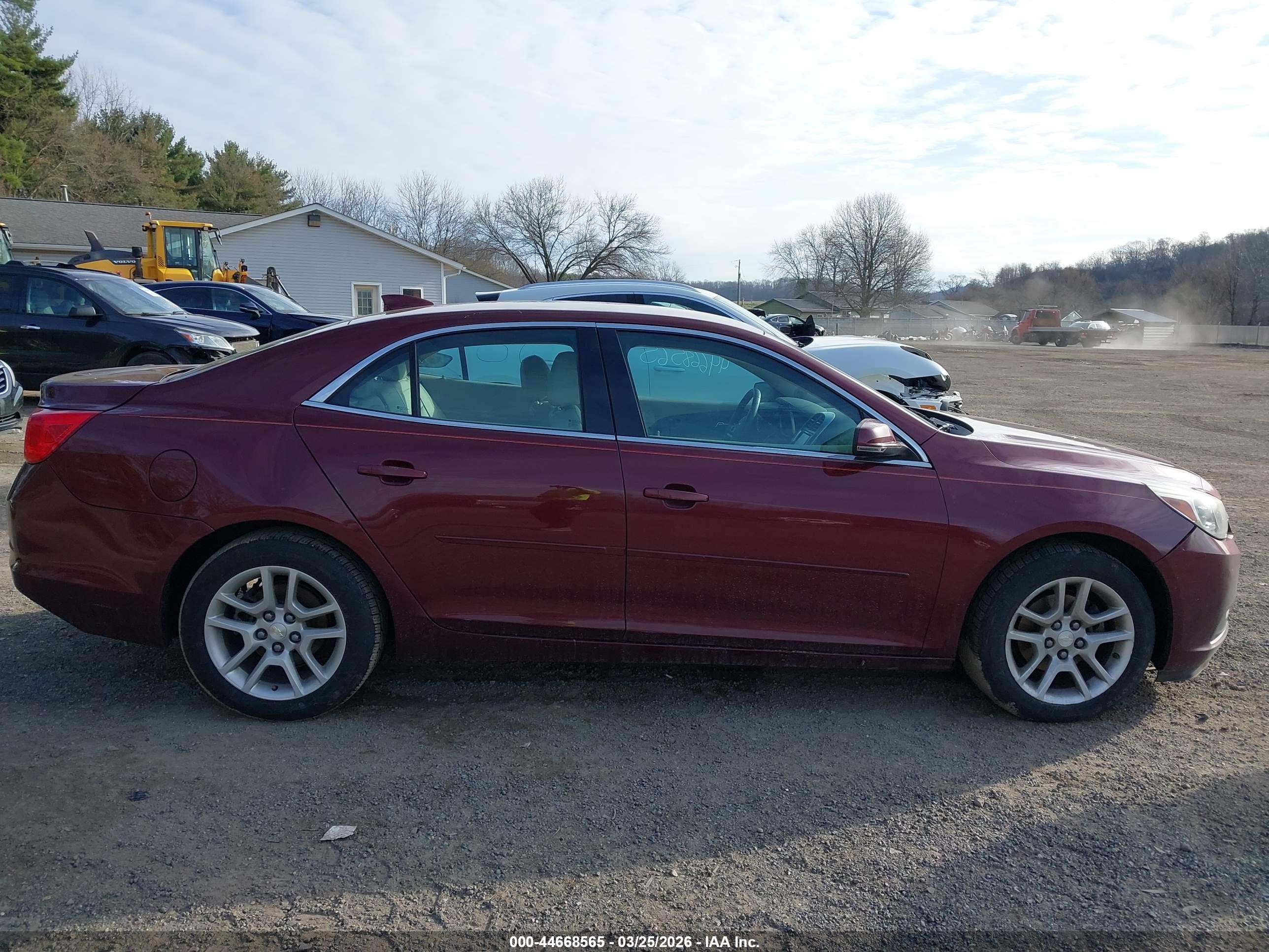 2015 Chevrolet Malibu 1lt Red vin: 1G11C5SLXFF246262