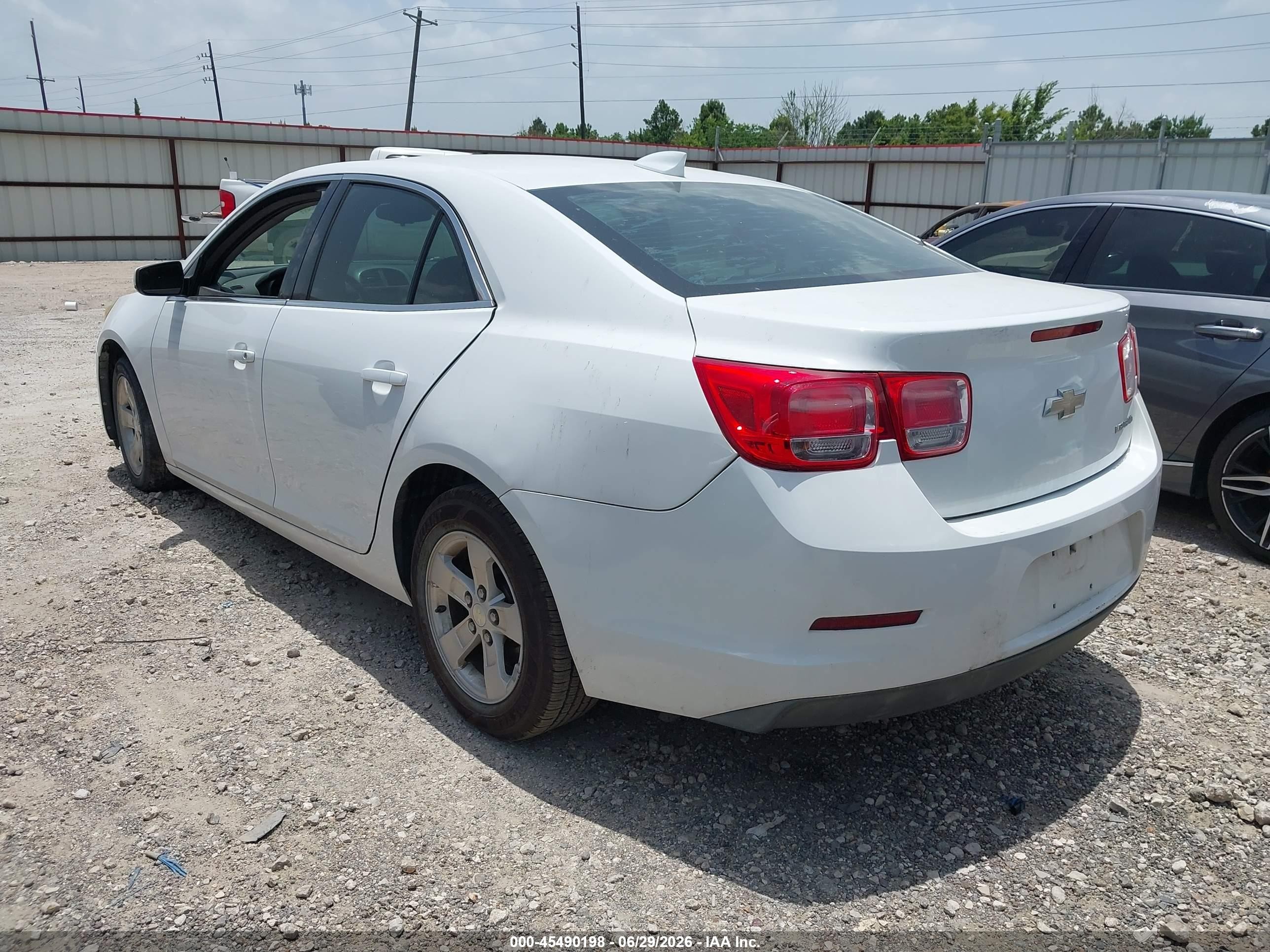 2015 Chevrolet Malibu 1lt White vin: 1G11C5SLXFF302233