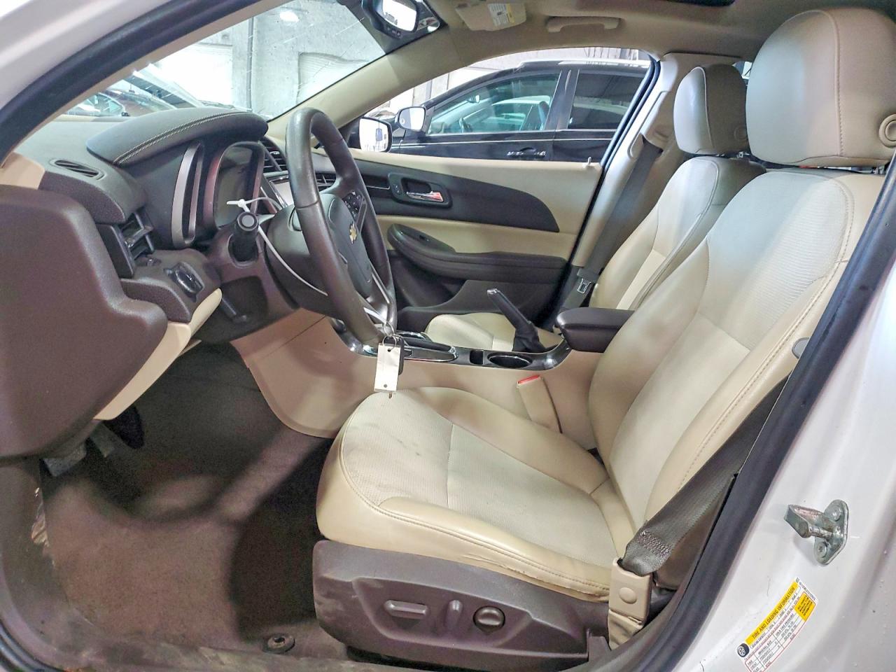 2015 Chevrolet Malibu 1lt White vin: 1G11C5SLXFU122973