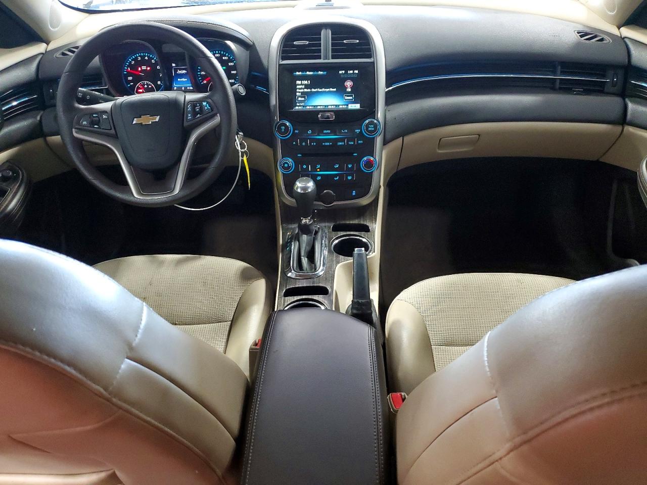 2015 Chevrolet Malibu 1lt White vin: 1G11C5SLXFU122973