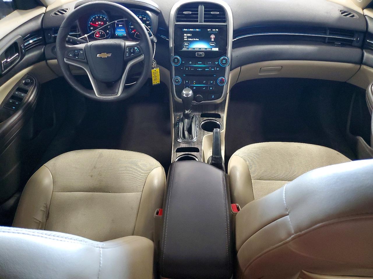 2015 Chevrolet Malibu 1lt White vin: 1G11C5SLXFU122973
