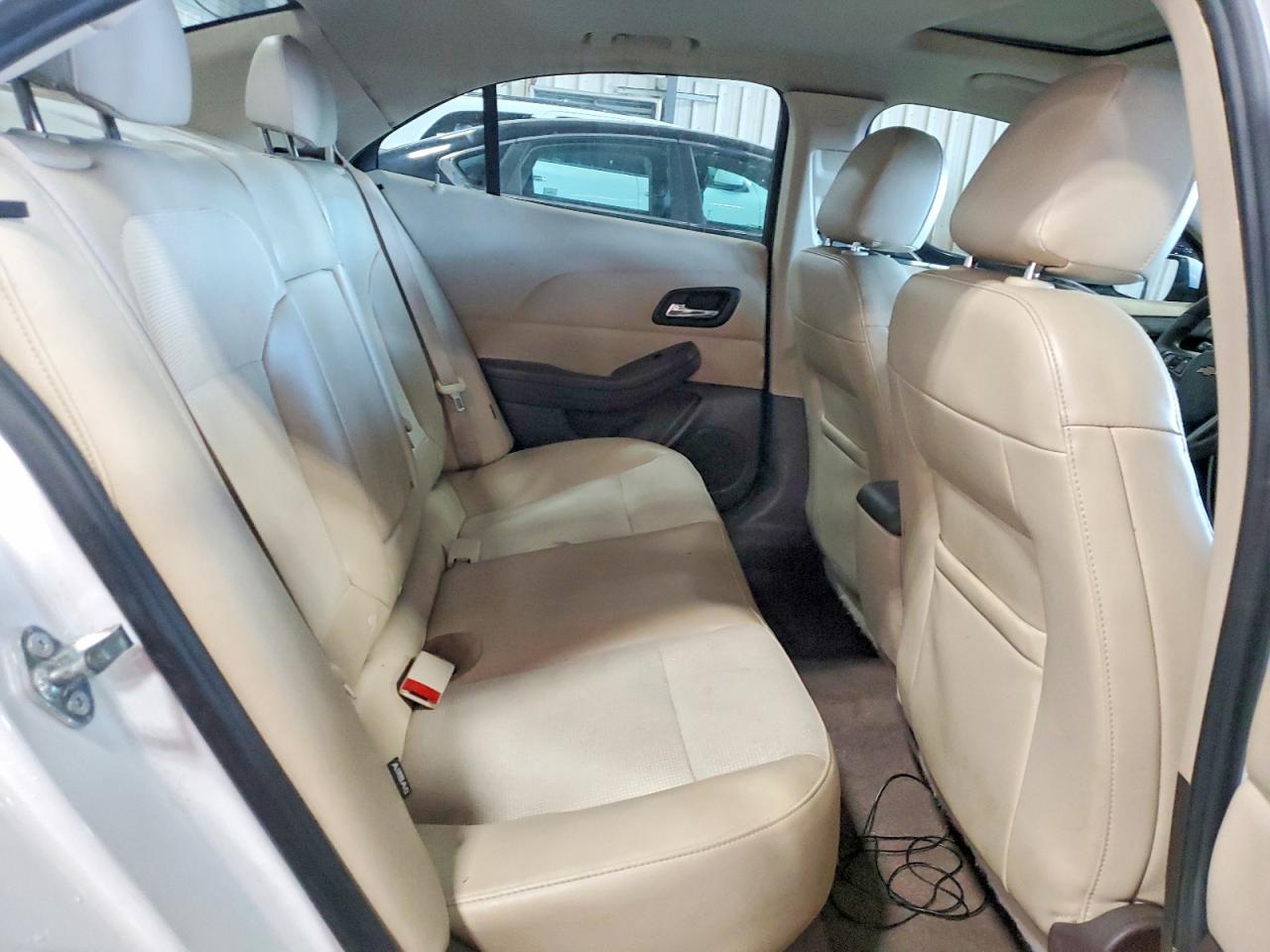 2015 Chevrolet Malibu 1lt White vin: 1G11C5SLXFU122973