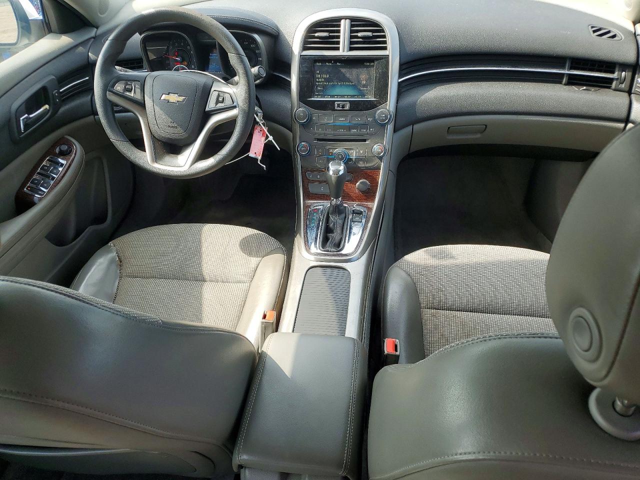 2013 Chevrolet Malibu 1lt White vin: 1G11D5RR5DF108021