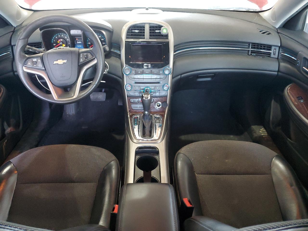 2013 Chevrolet Malibu 1lt Красный vin: 1G11D5RR8DF115304 Damage: Right Front Seat, Stained, Permanent