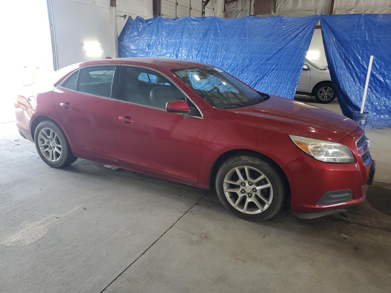 2013 Chevrolet Malibu 1lt Красный vin: 1G11D5RR8DF115304 Damage: Right Front Door, Dent(S) W/ Paint Dmg, 1/2 To 1 Inch