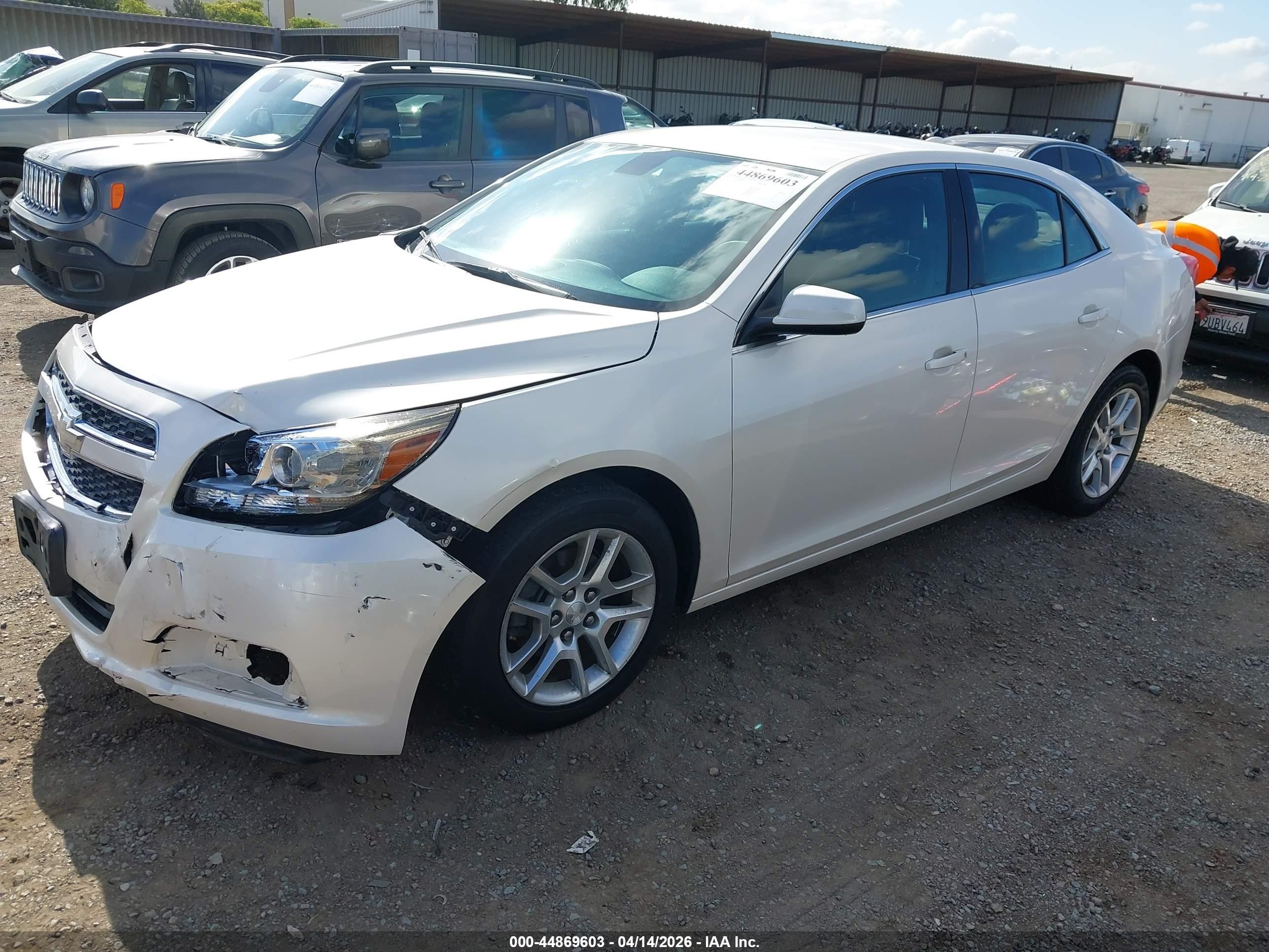2013 Chevrolet Malibu Eco Белый vin: 1G11D5RR9DF112847