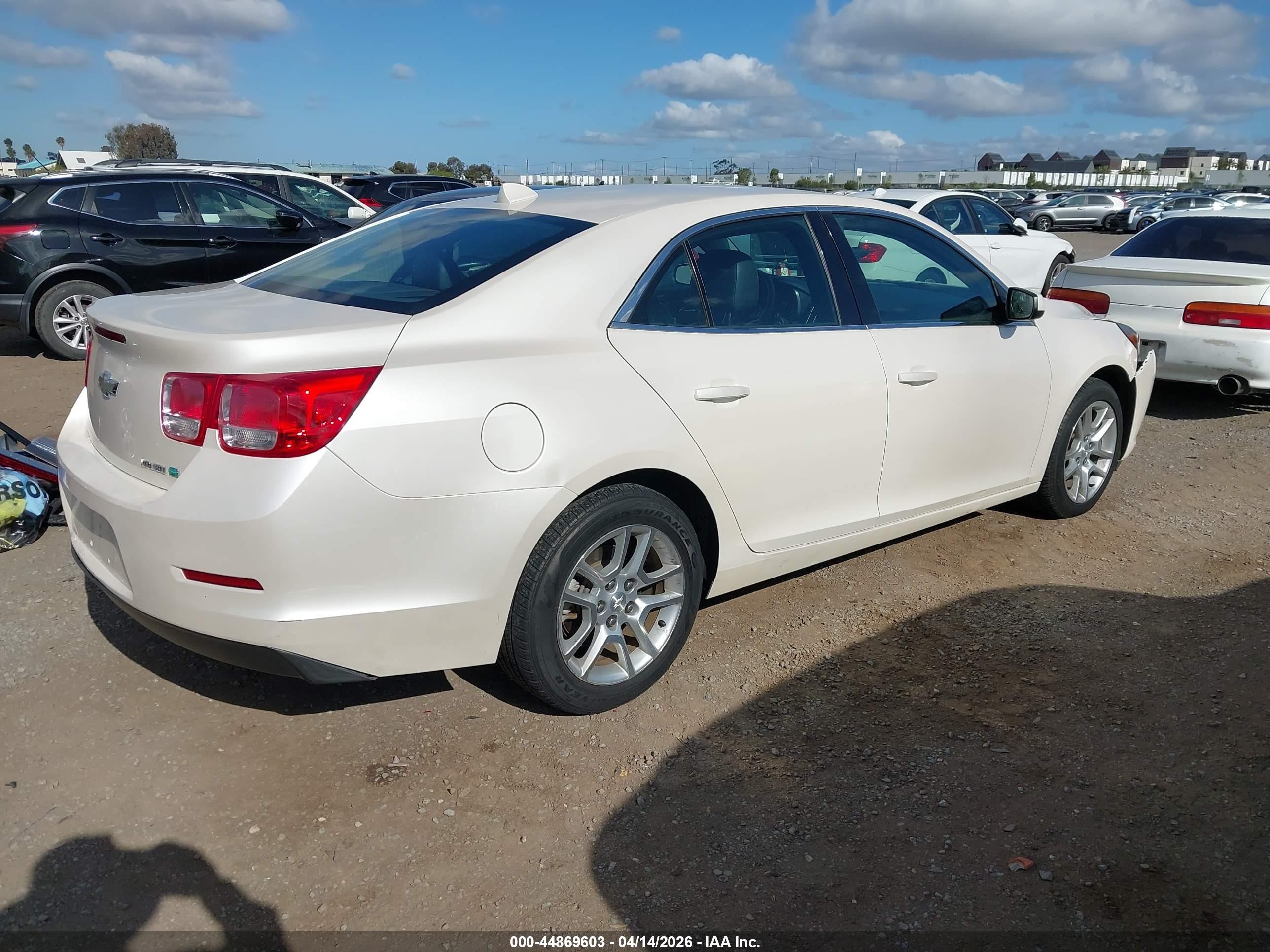 2013 Chevrolet Malibu Eco Белый vin: 1G11D5RR9DF112847