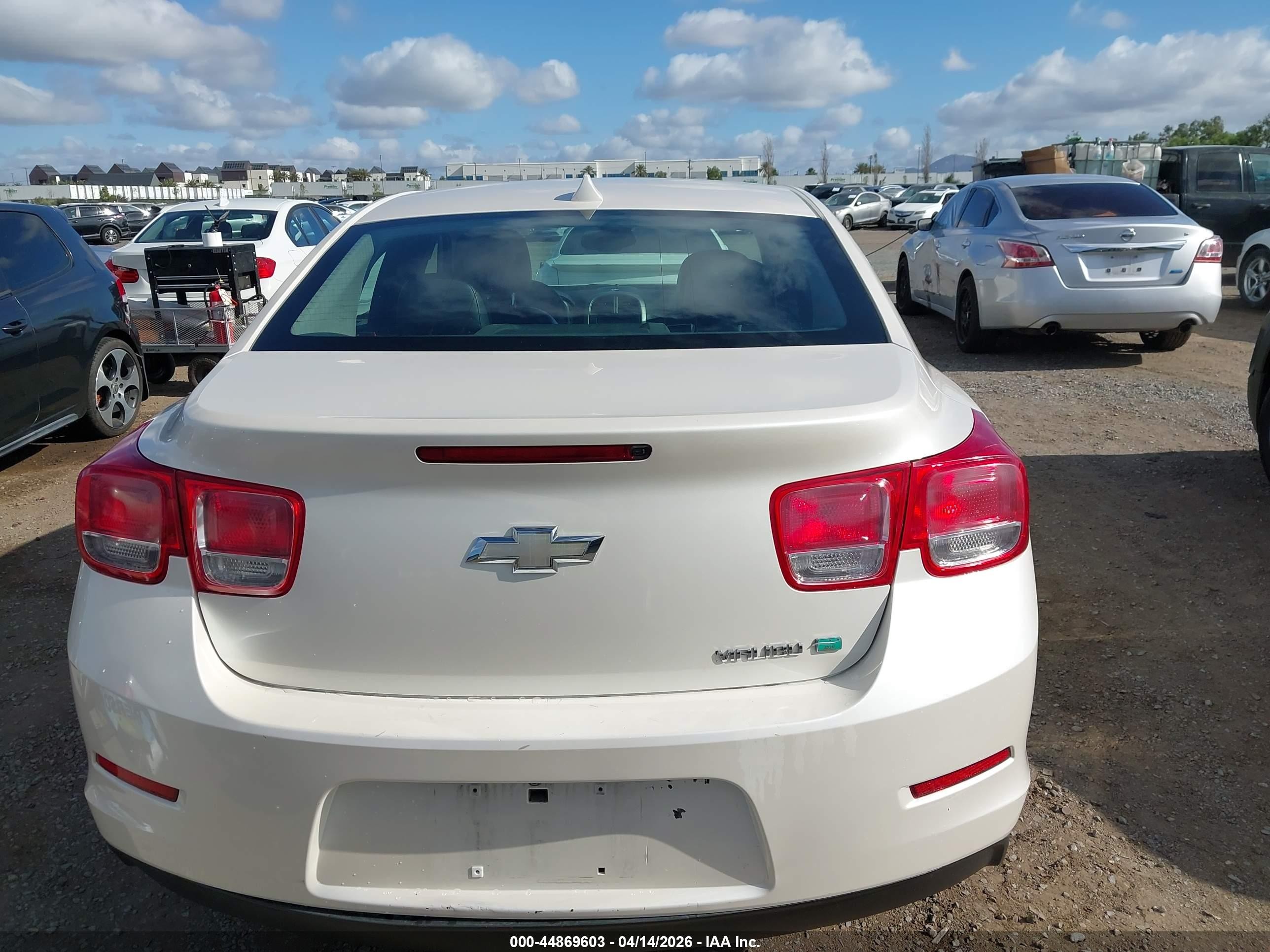 2013 Chevrolet Malibu Eco Белый vin: 1G11D5RR9DF112847
