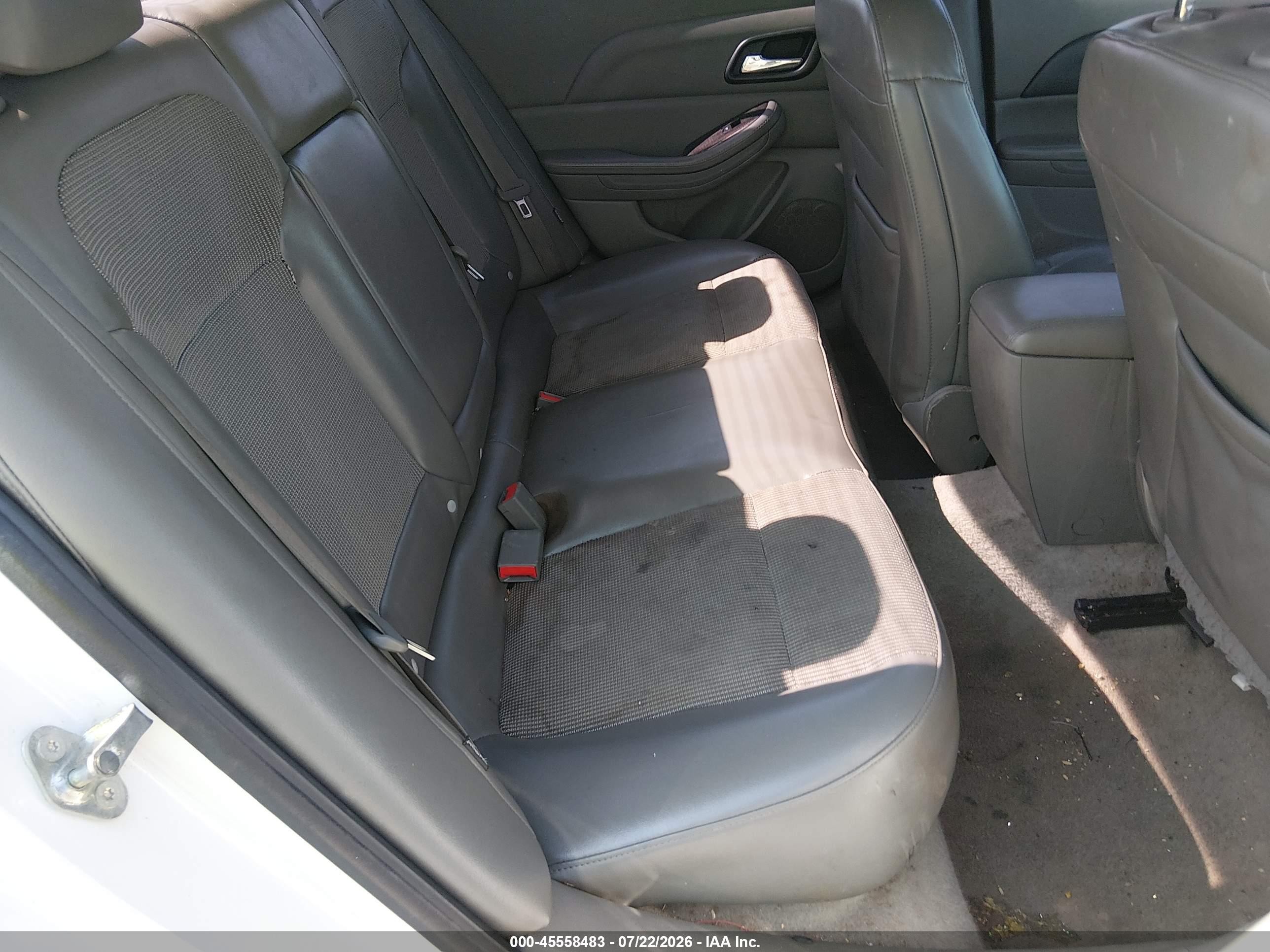 2015 Chevrolet Malibu 2lt Белый vin: 1G11D5SL0FF126466
