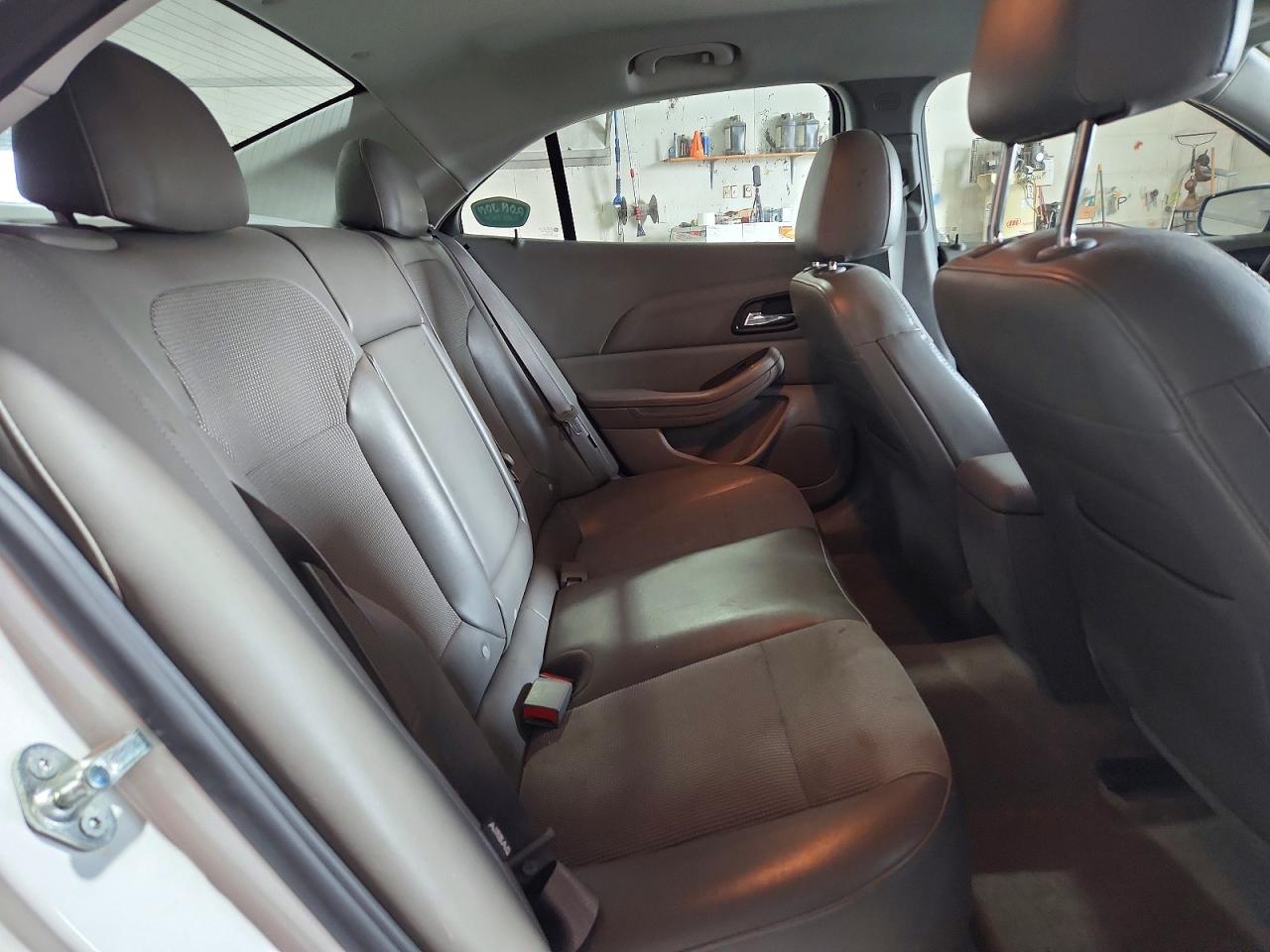 2015 Chevrolet Malibu 2lt White vin: 1G11D5SL0FF175490