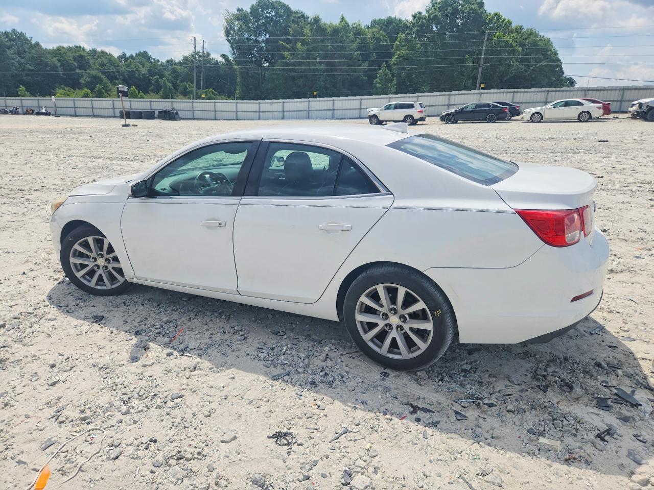 2015 Chevrolet Malibu 2lt Белый vin: 1G11D5SL0FU106360
