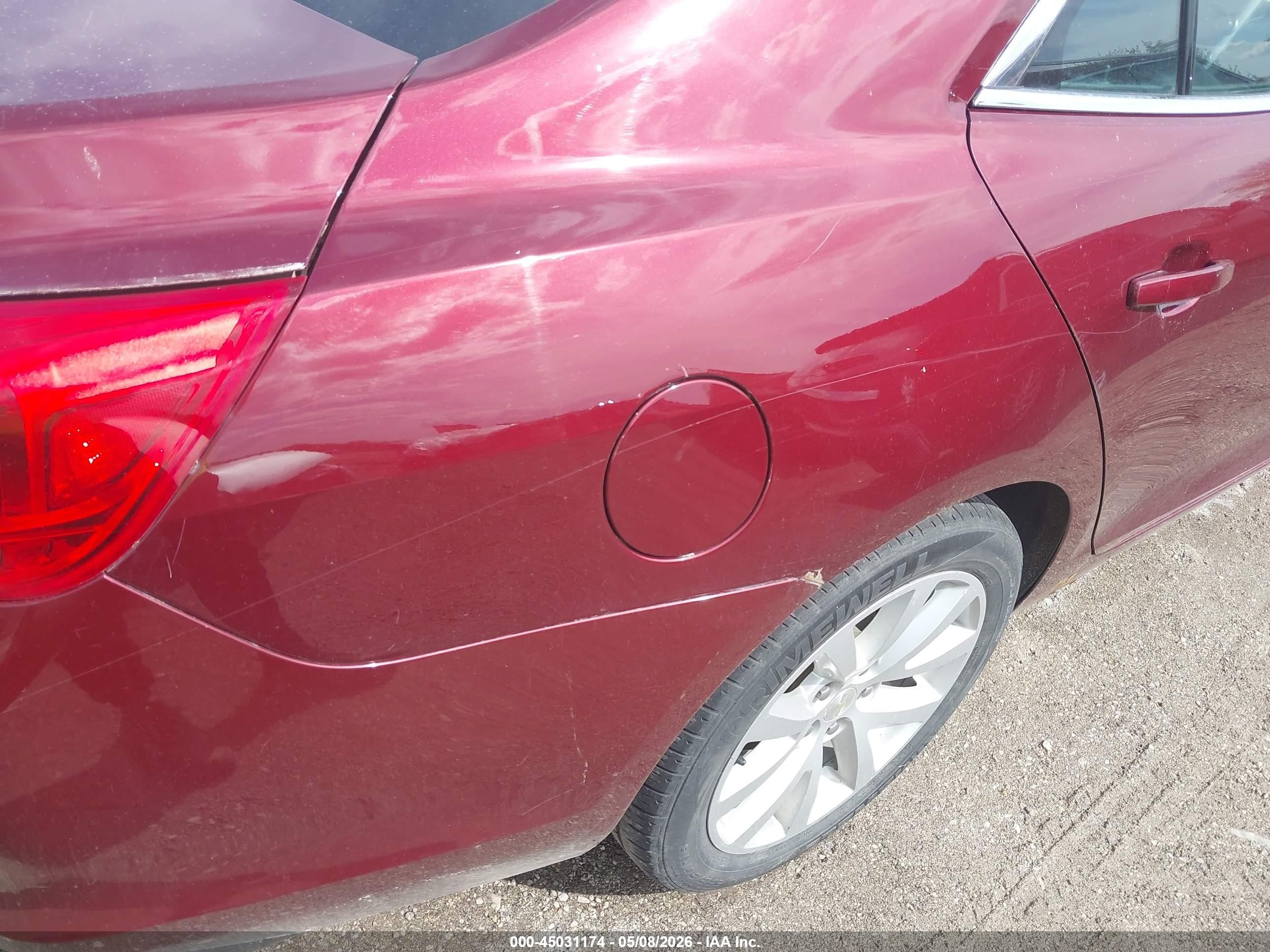 2015 Chevrolet Malibu 2lt Maroon vin: 1G11D5SL1FF125696