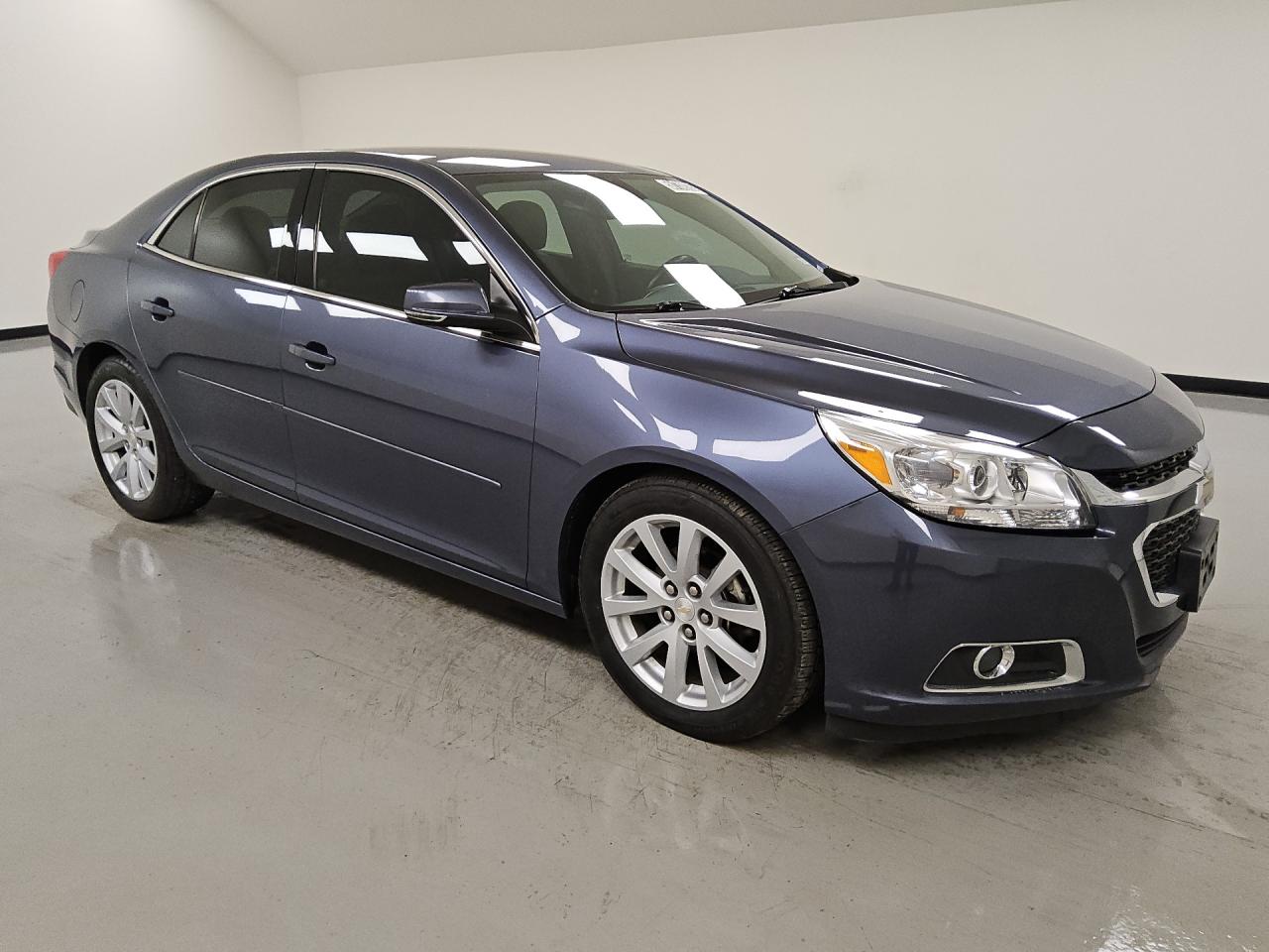 2015 Chevrolet Malibu 2lt Blue vin: 1G11D5SL3FF257357 Damage: Front Bumper, Chipped, 3