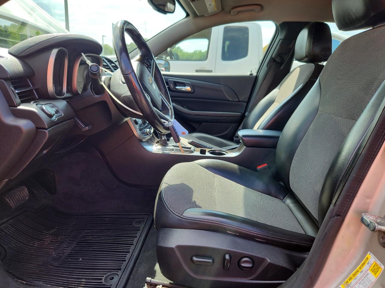 2015 Chevrolet Malibu 2lt Серебряный vin: 1G11D5SL5FF117844