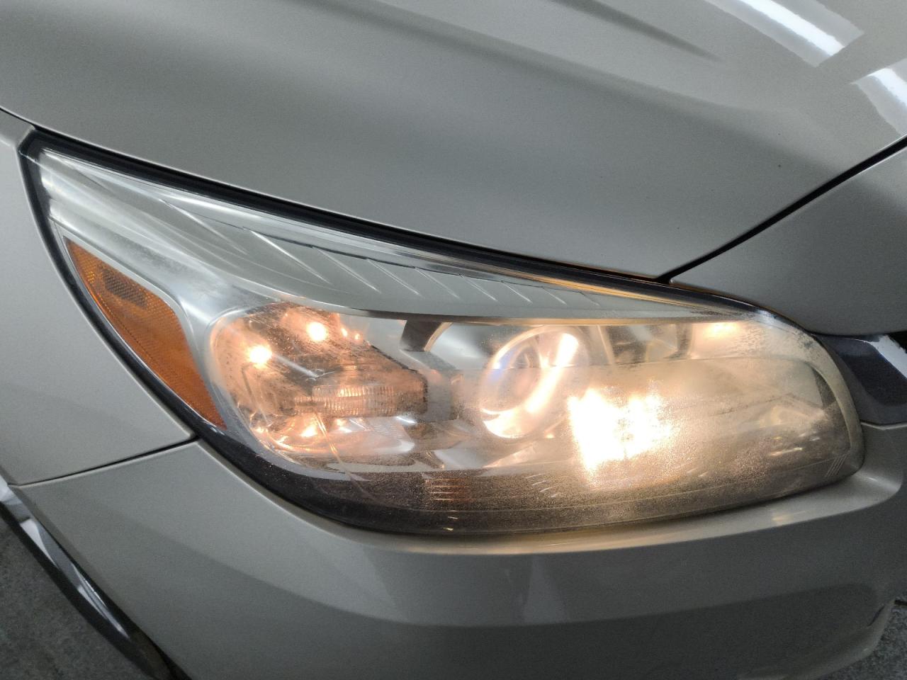 2015 Chevrolet Malibu 2lt Beige vin: 1G11D5SL5FF222044 Damage: Right Head Lamp, Faded, Repair Required