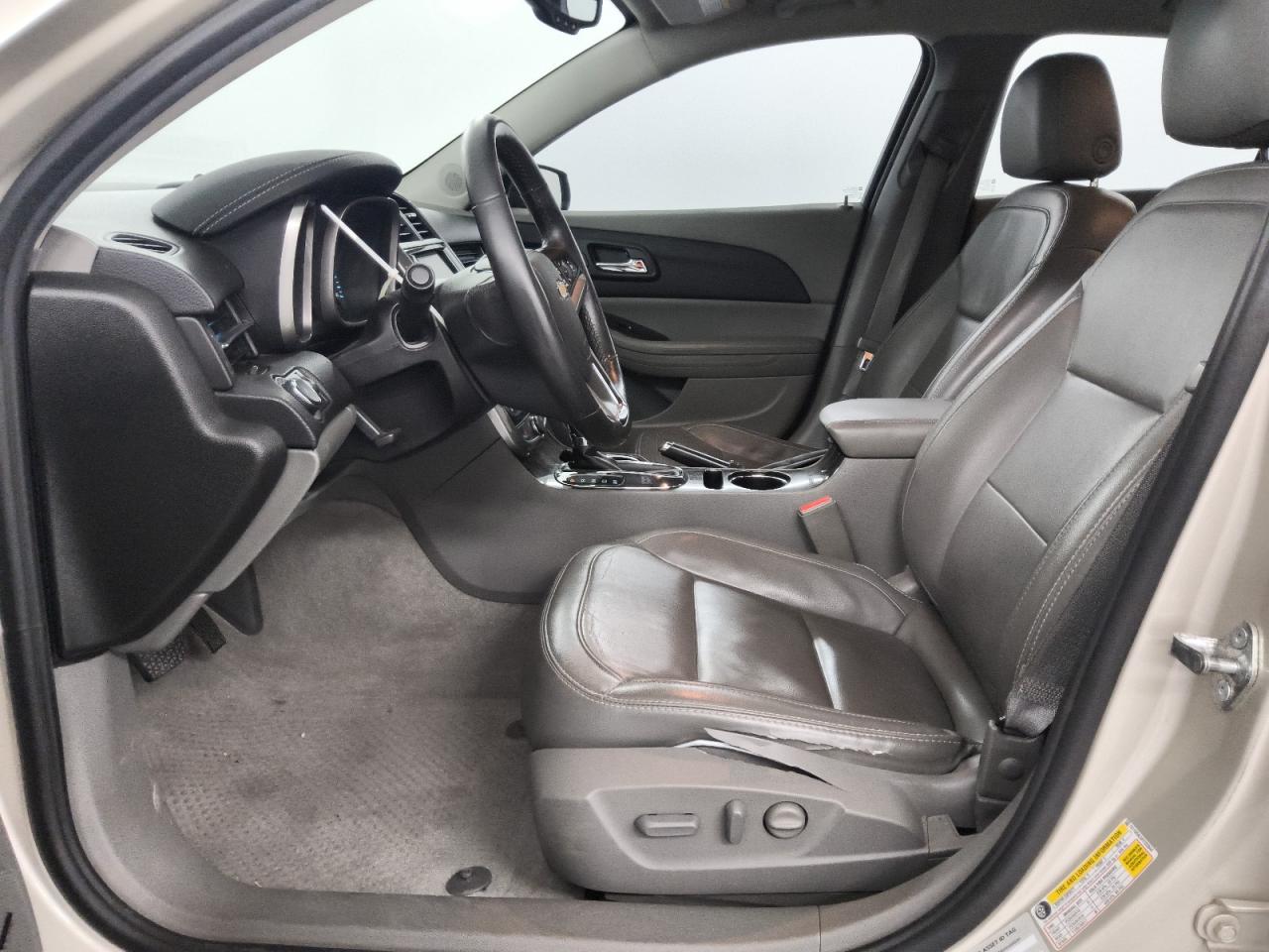 2015 Chevrolet Malibu 2lt Beige vin: 1G11D5SL5FF222044 Damage: Left Front Seat Cushion, Torn, 9 To 10 Inches