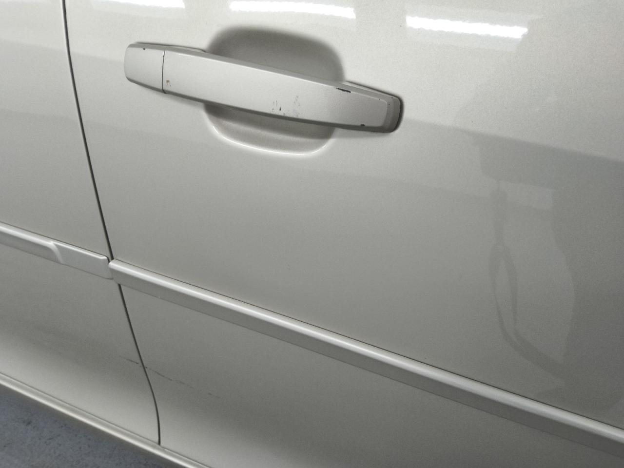 2015 Chevrolet Malibu 2lt Beige vin: 1G11D5SL5FF222044 Damage: Right Front Door, Heavy Scratch, 2 To 3 Inches