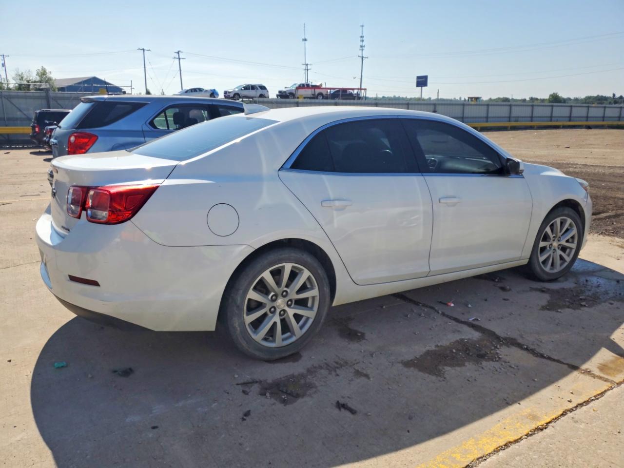 2015 Chevrolet Malibu 2lt Белый vin: 1G11D5SL7FU106419