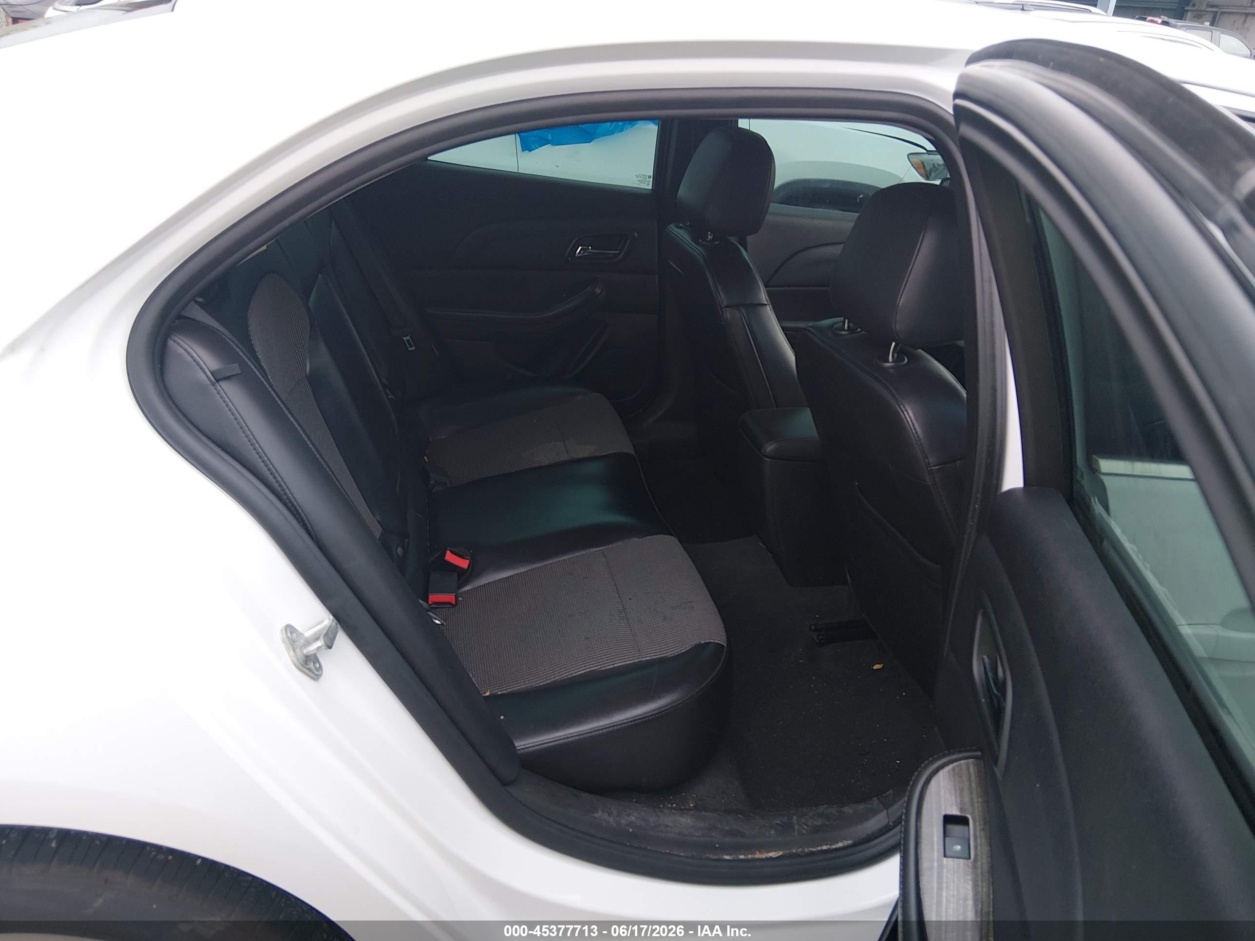2015 Chevrolet Malibu 2lt Белый vin: 1G11D5SL9FF129110