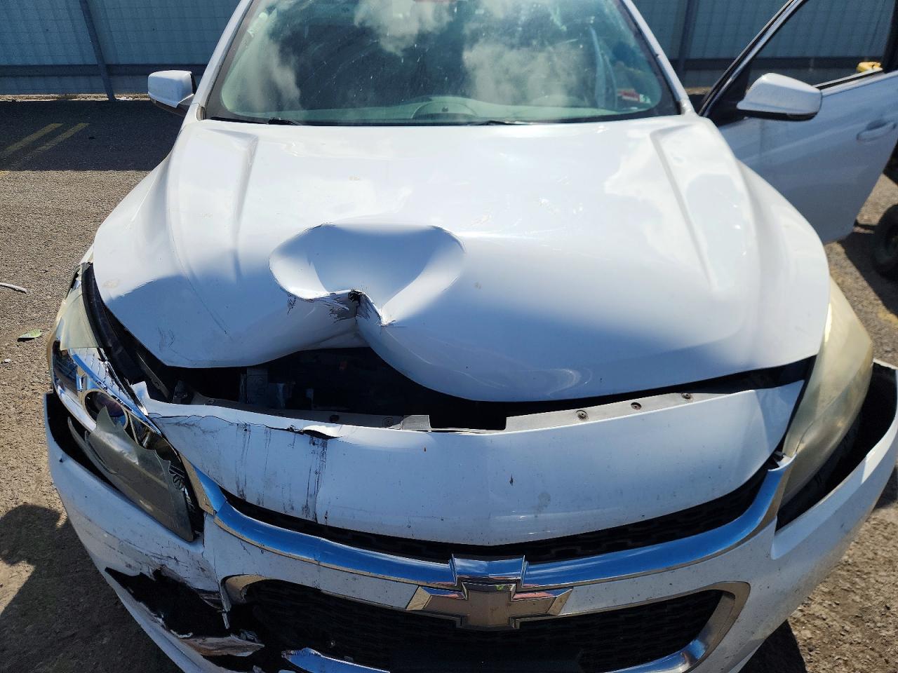 2015 Chevrolet Malibu 2lt White vin: 1G11D5SL9FF172975
