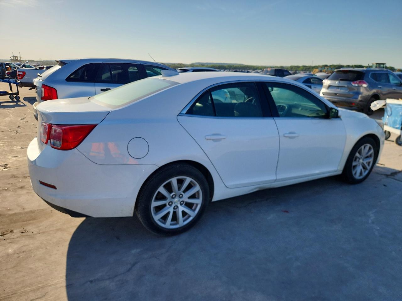 2015 Chevrolet Malibu 2lt Белый vin: 1G11D5SLXFF125857