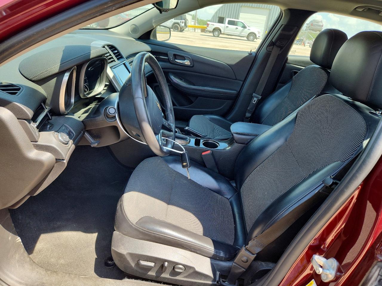 2015 Chevrolet Malibu 2lt Maroon vin: 1G11D5SLXFF130654